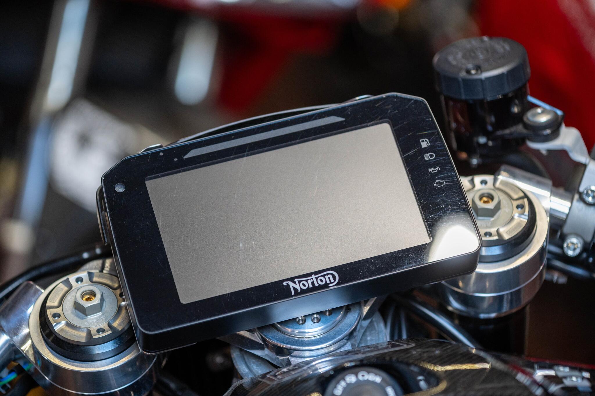 Norton V4 CR view 16