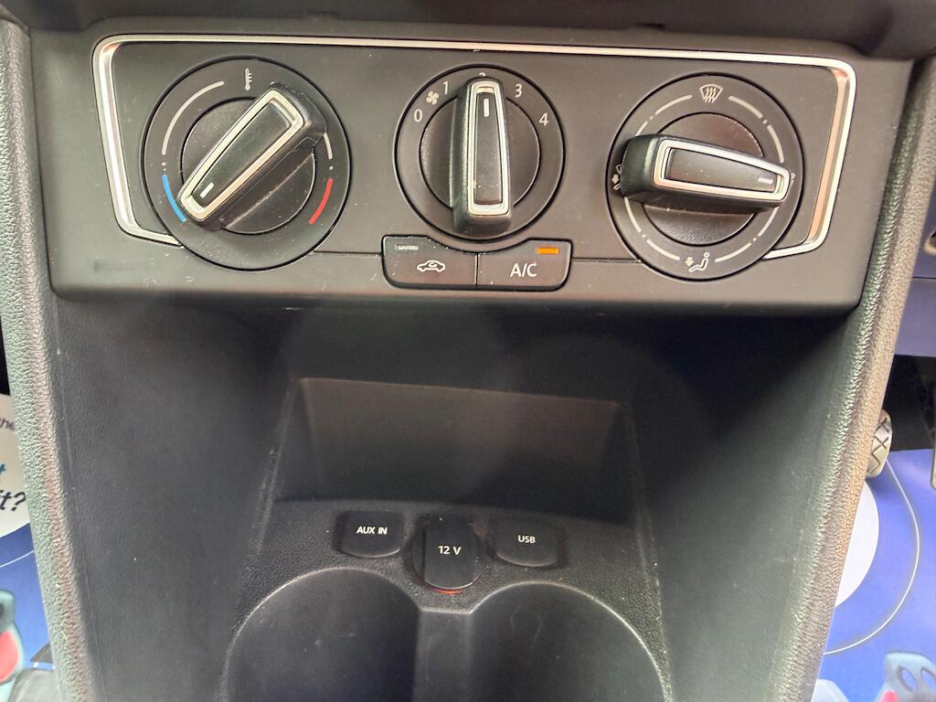 Volkswagen Polo view 19