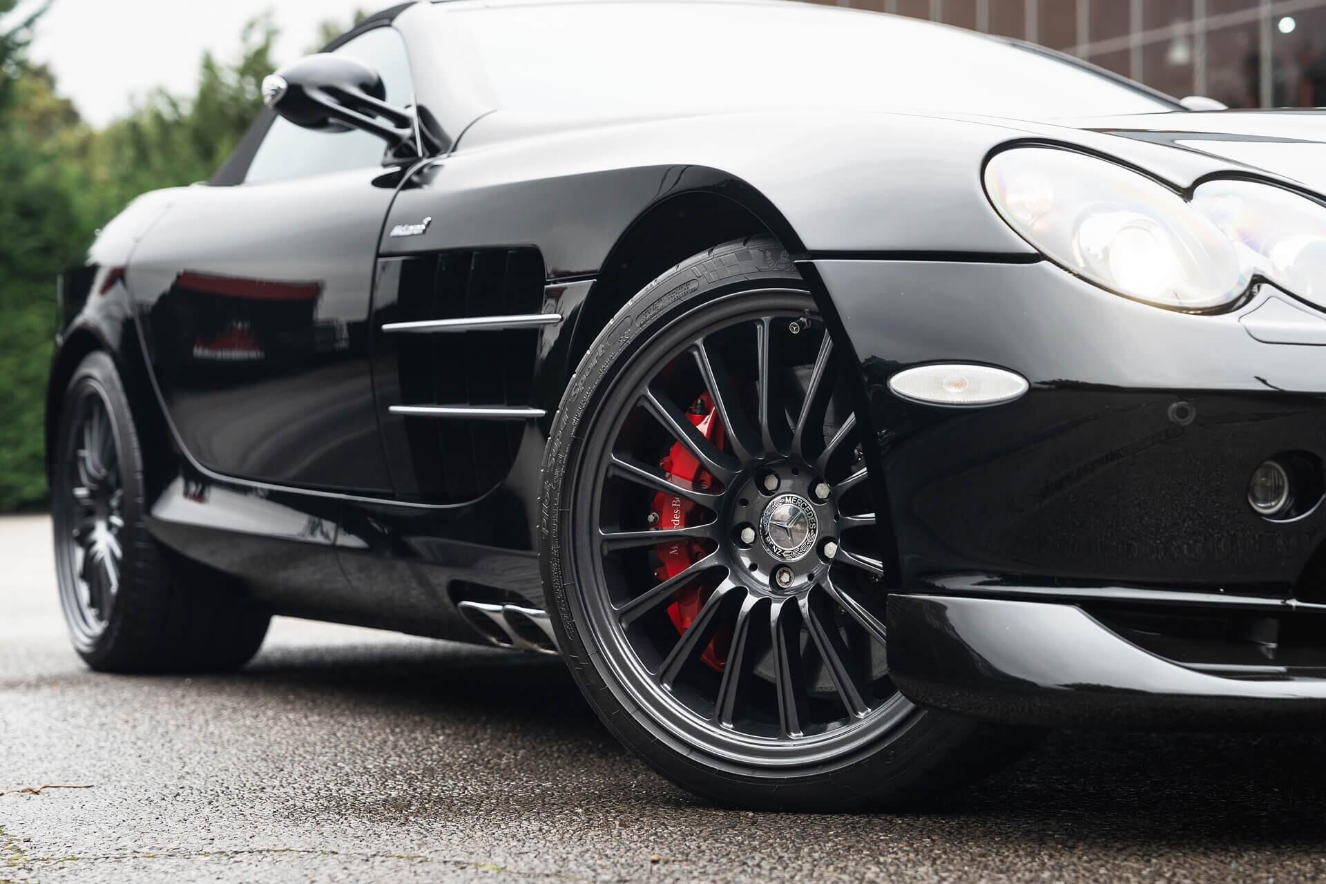Mercedes-Benz SLR view 33