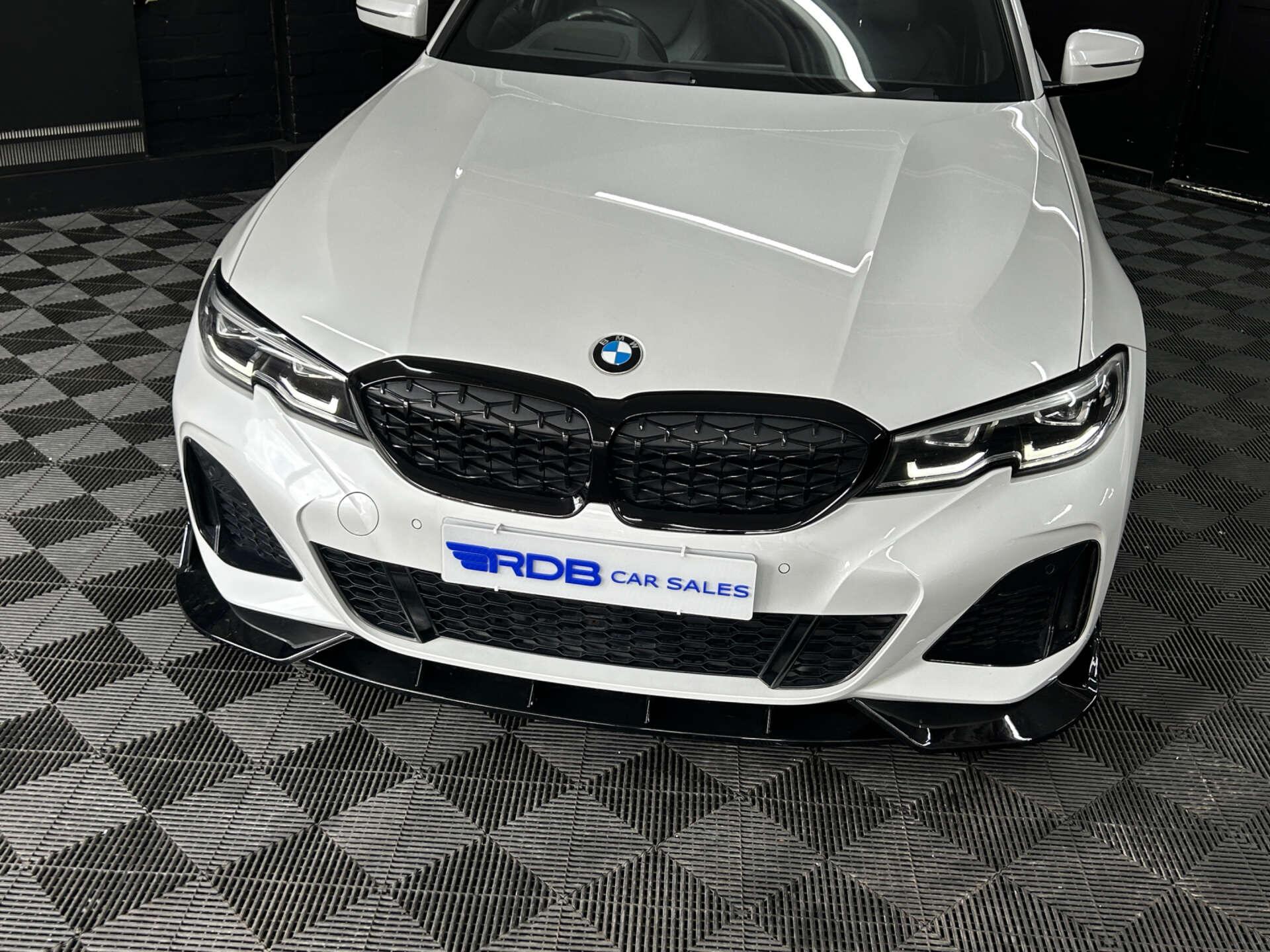 BMW 3 Series view 9