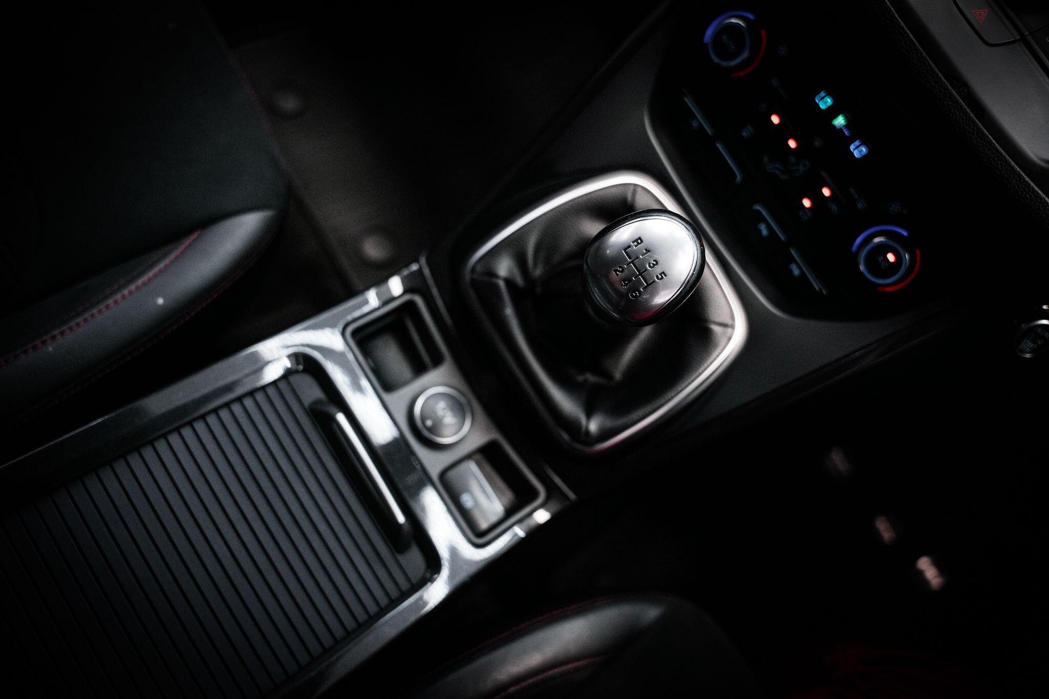 Ford Kuga view 3