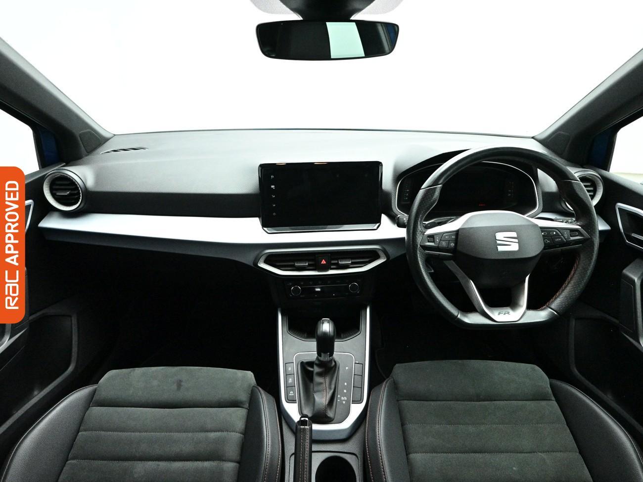 SEAT Arona view 2
