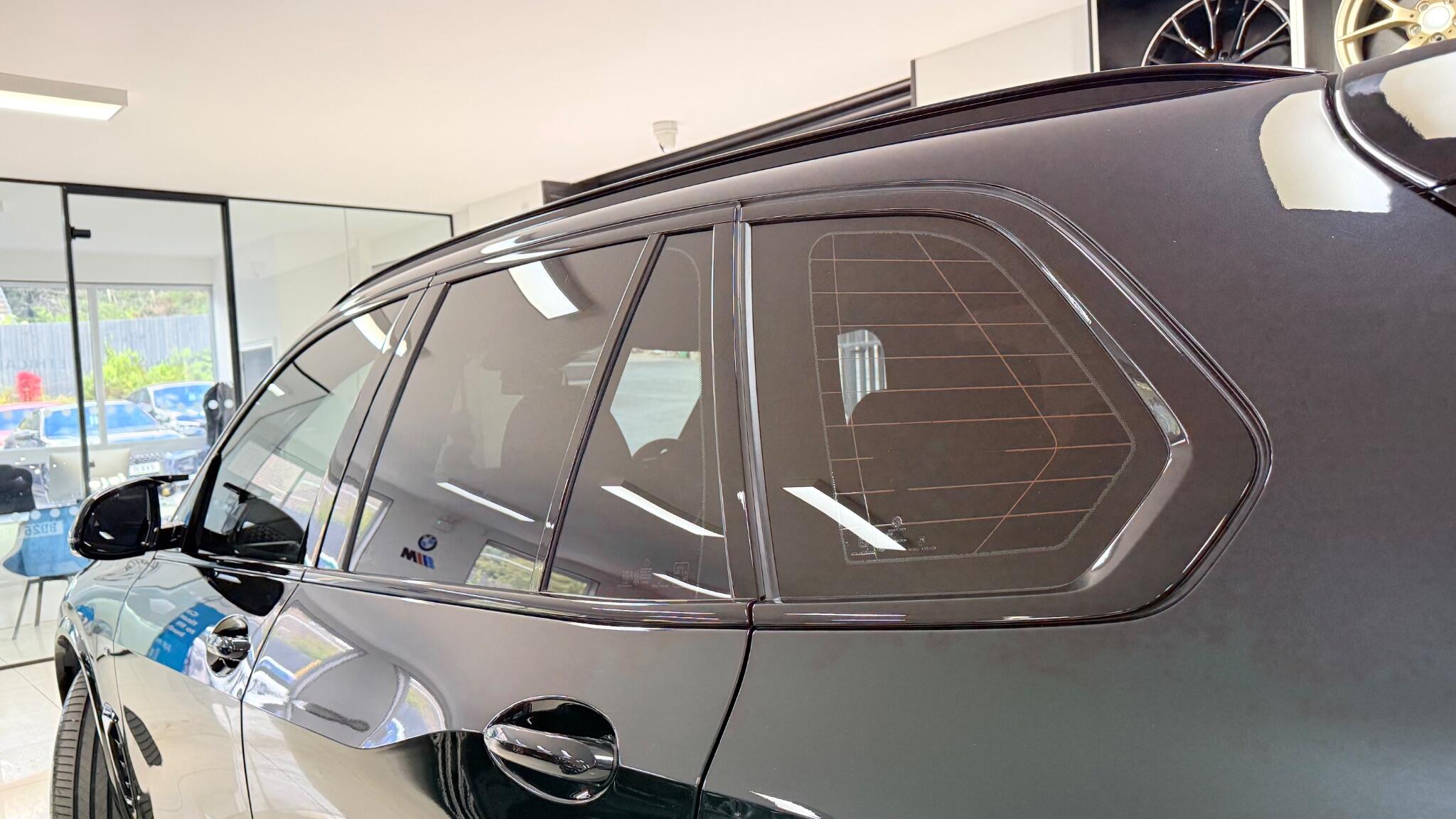 BMW X5 view 20