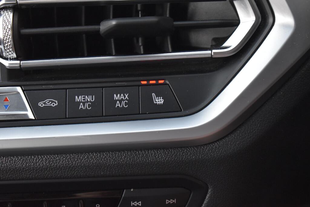 BMW 3 Series view 17