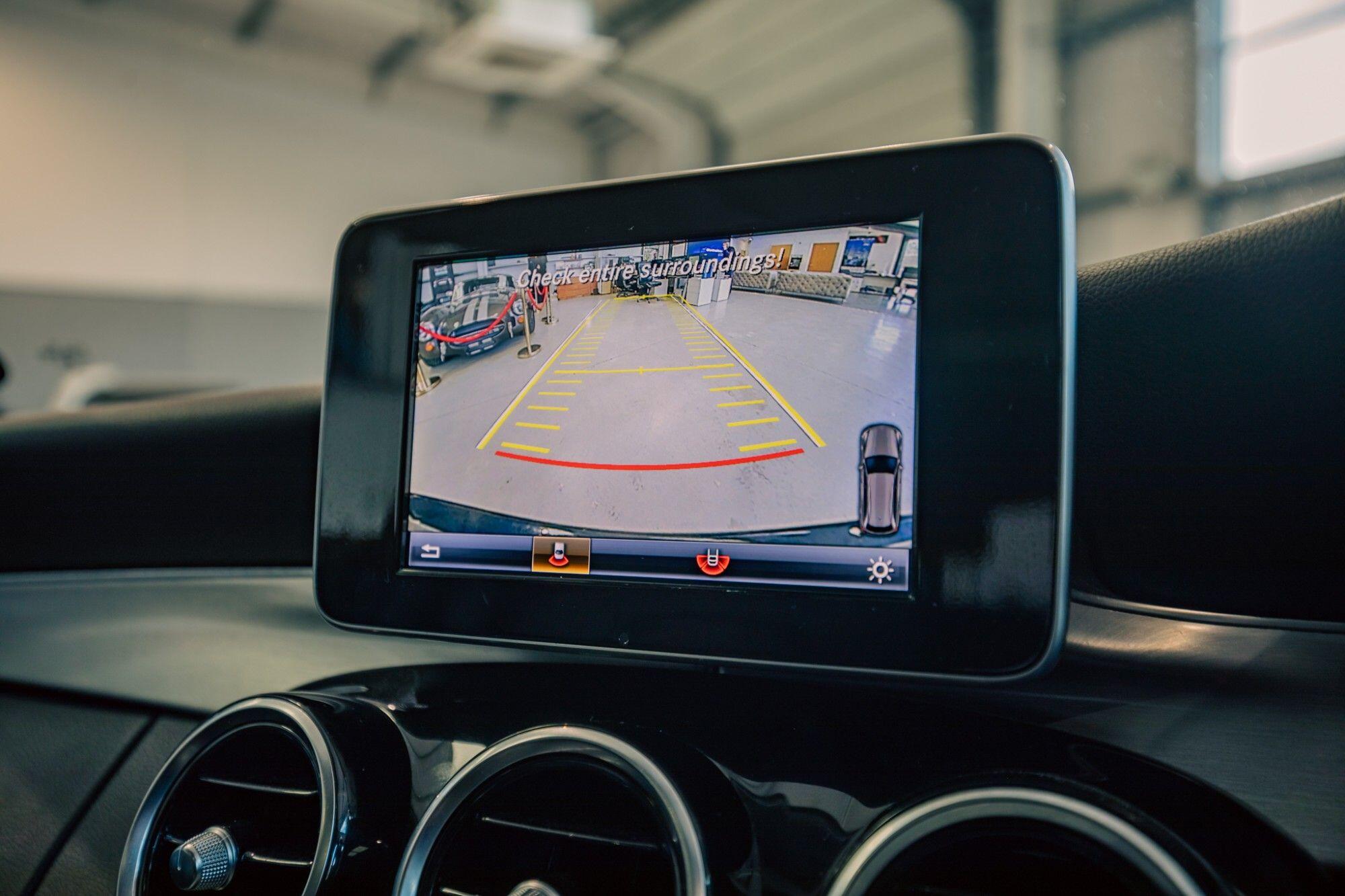 Mercedes-Benz C-Class view 16