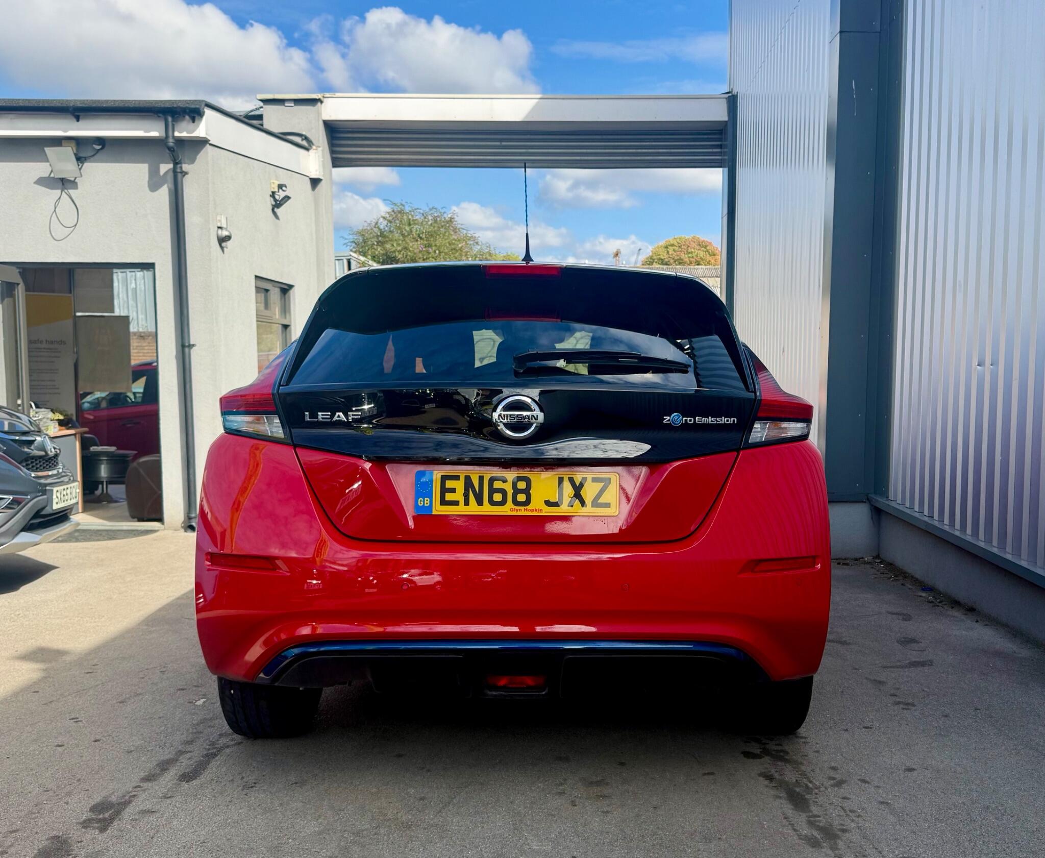 Nissan Leaf view 7