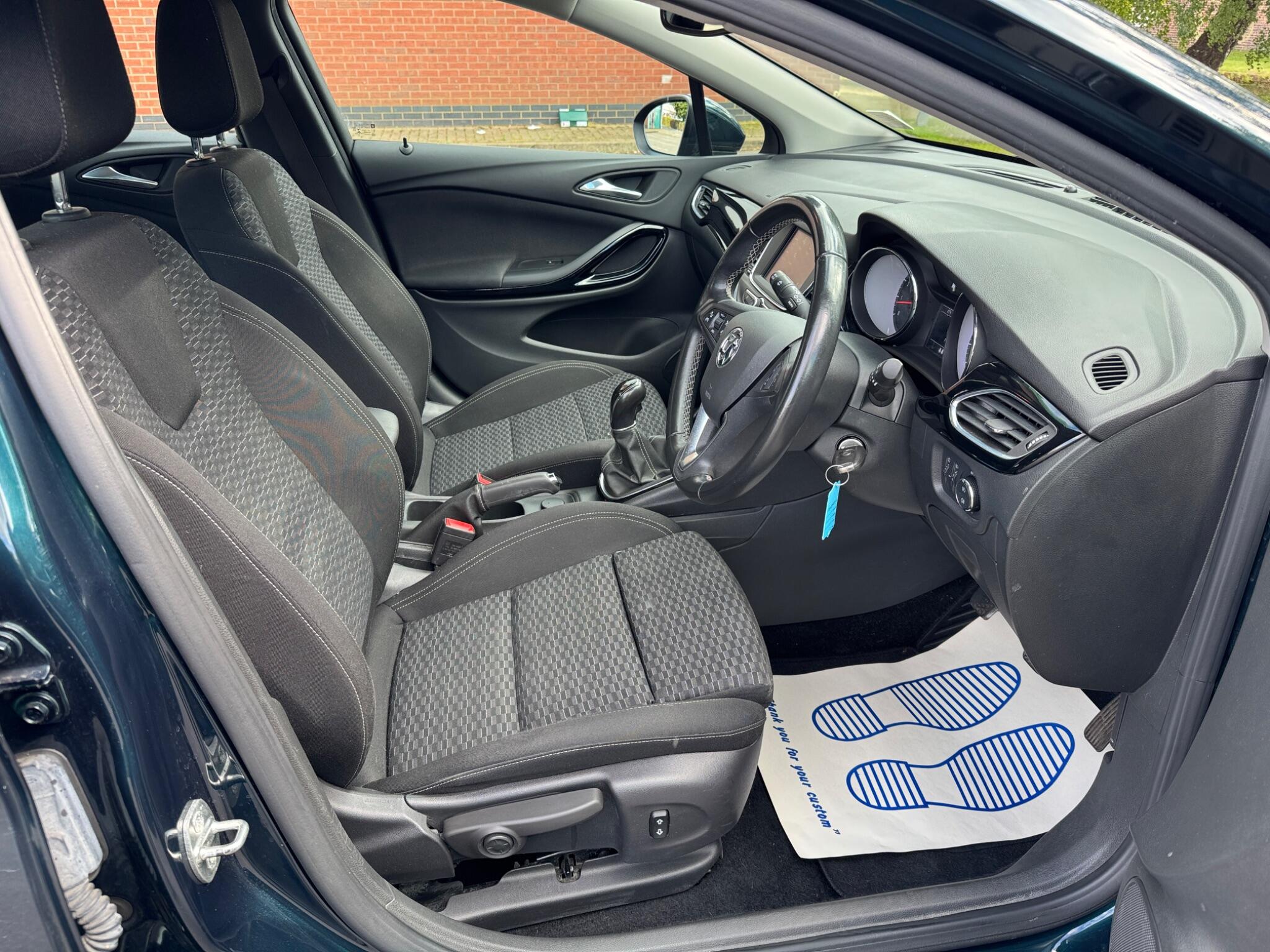 Vauxhall Astra view 20