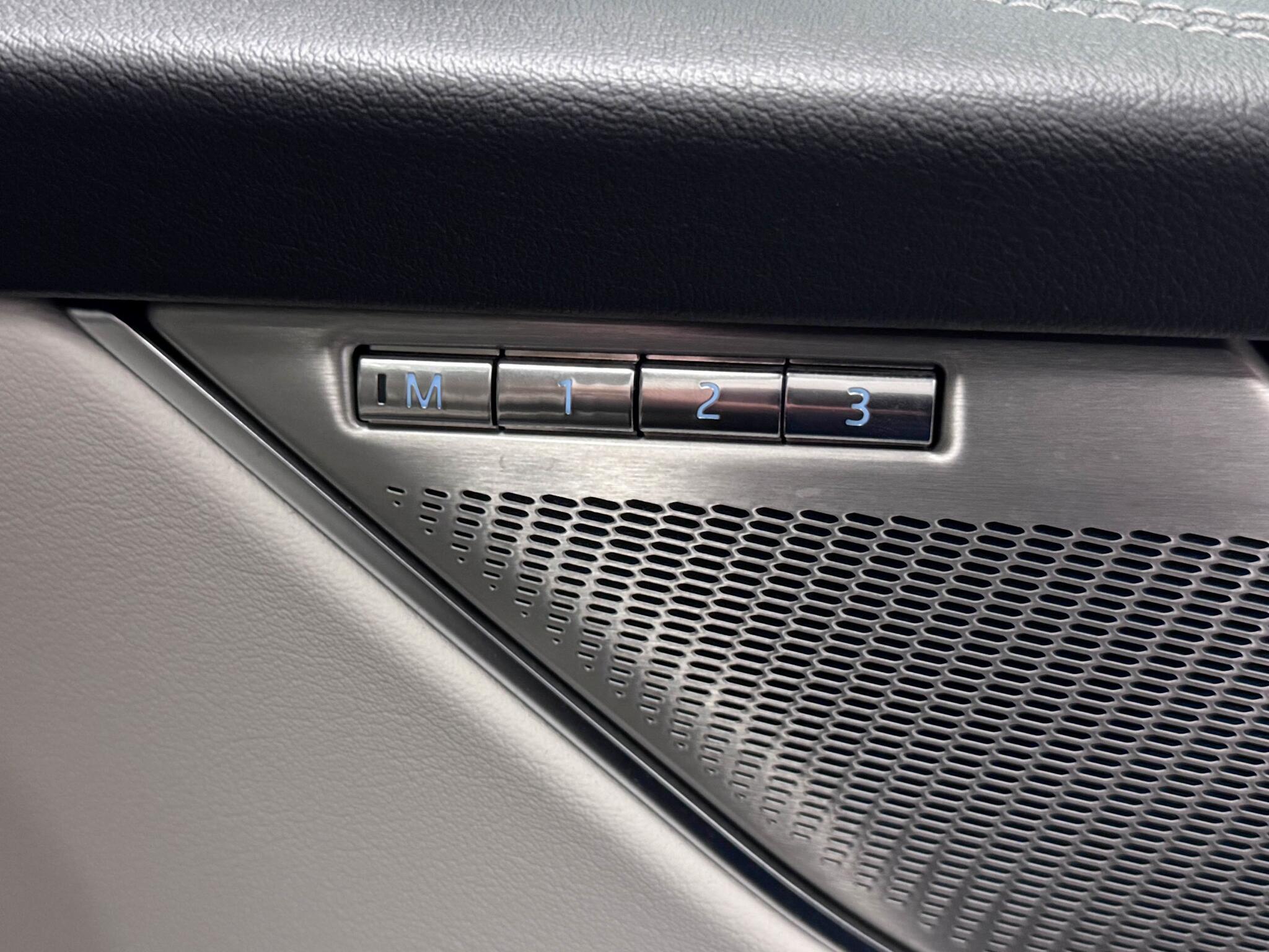 Jaguar F-Pace view 18