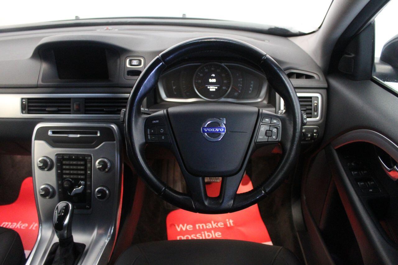 Volvo V70 view 45
