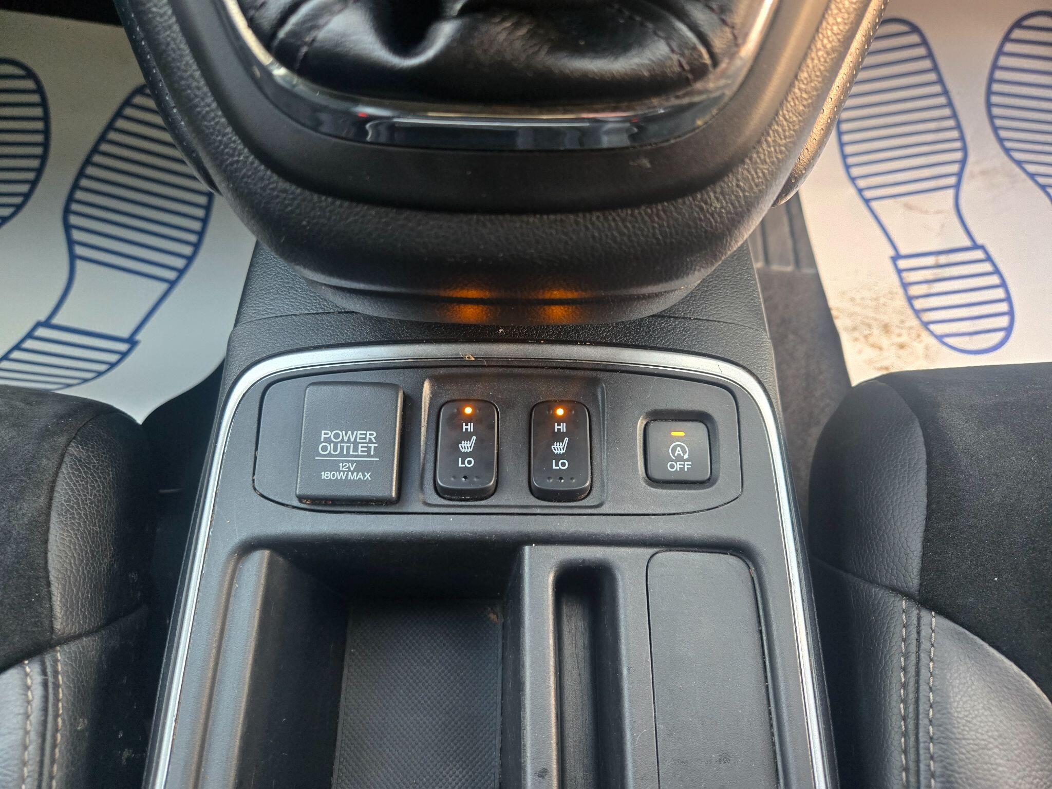 2015 Honda CR-V image 17