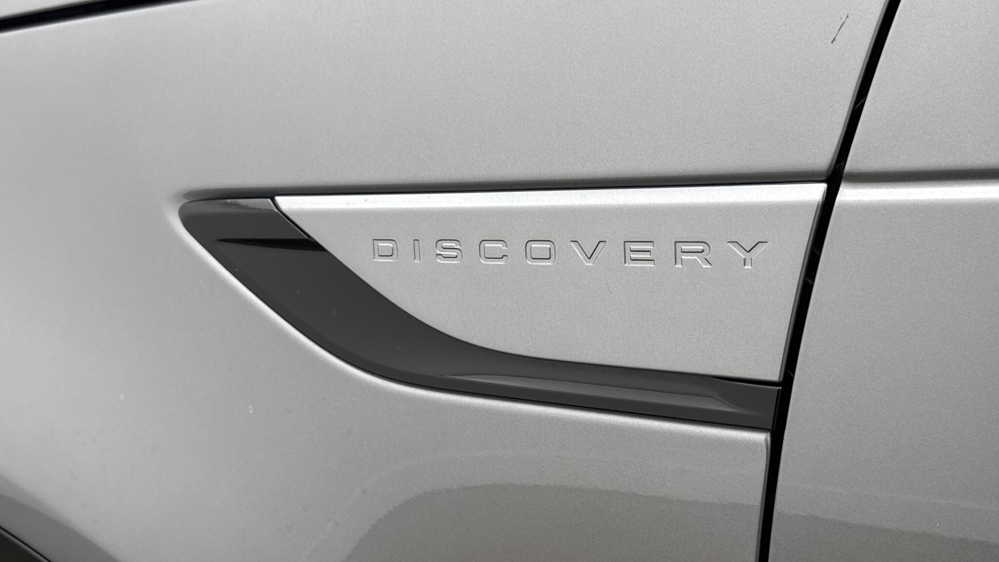 Land Rover Discovery view 20