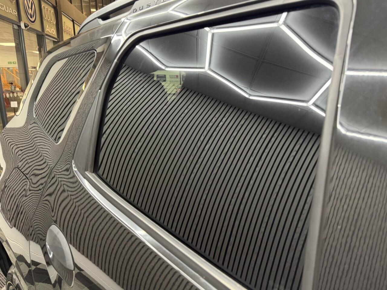 Dacia Duster view 23