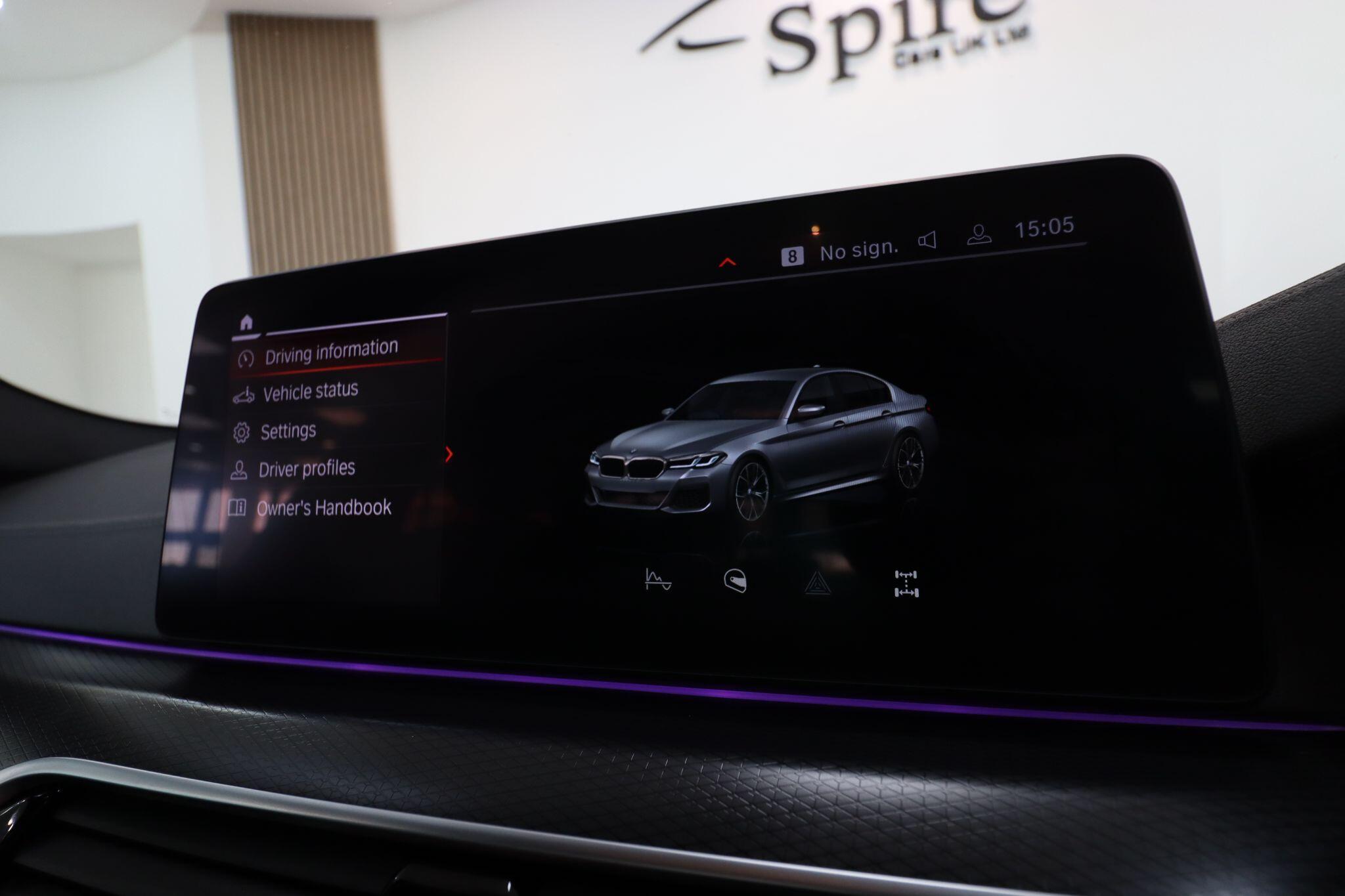 BMW 5 Series view 31
