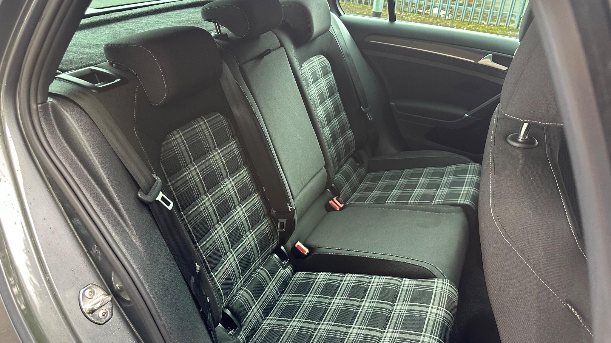 Volkswagen Golf view 16
