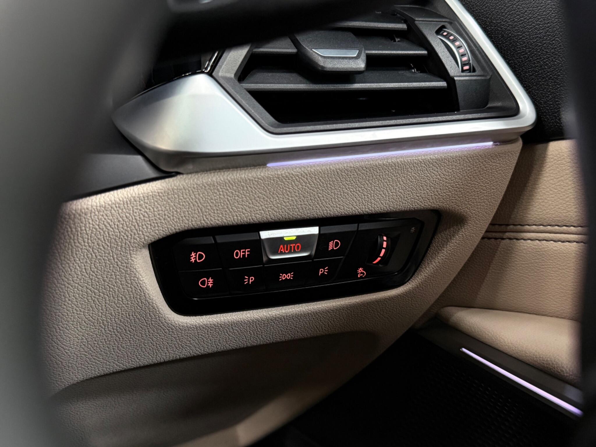 BMW 3 Series view 17