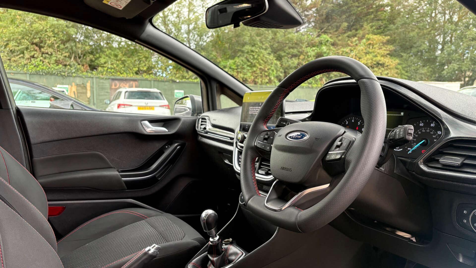 Ford Fiesta view 11