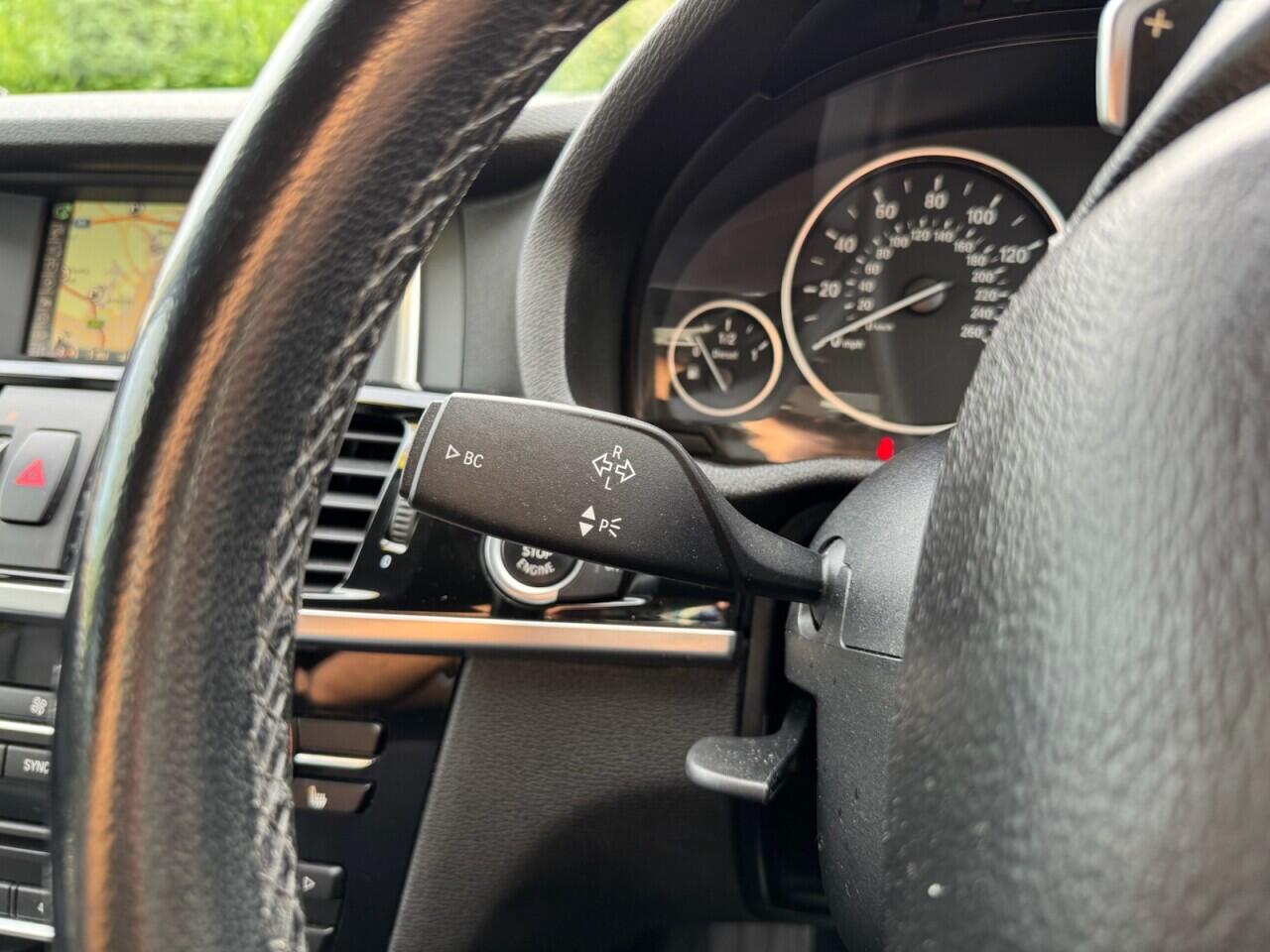 BMW X3 view 16