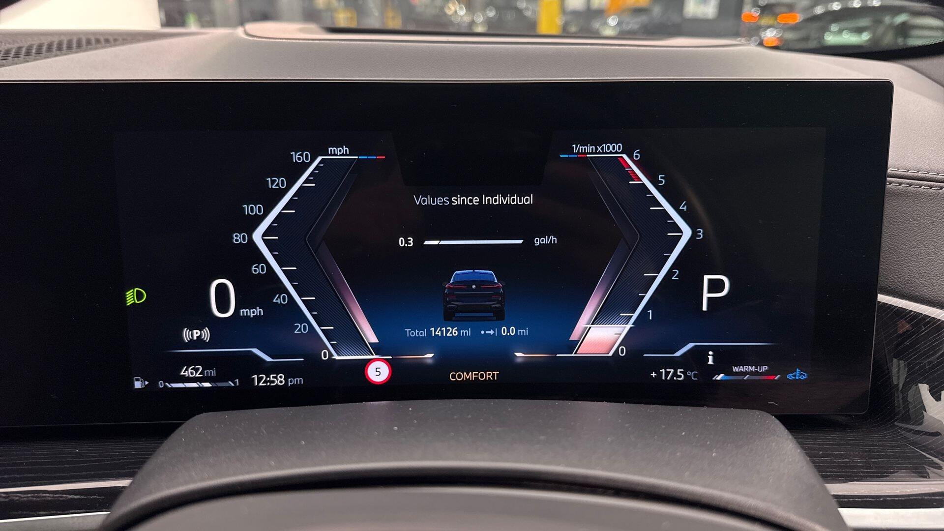 BMW X6 view 9