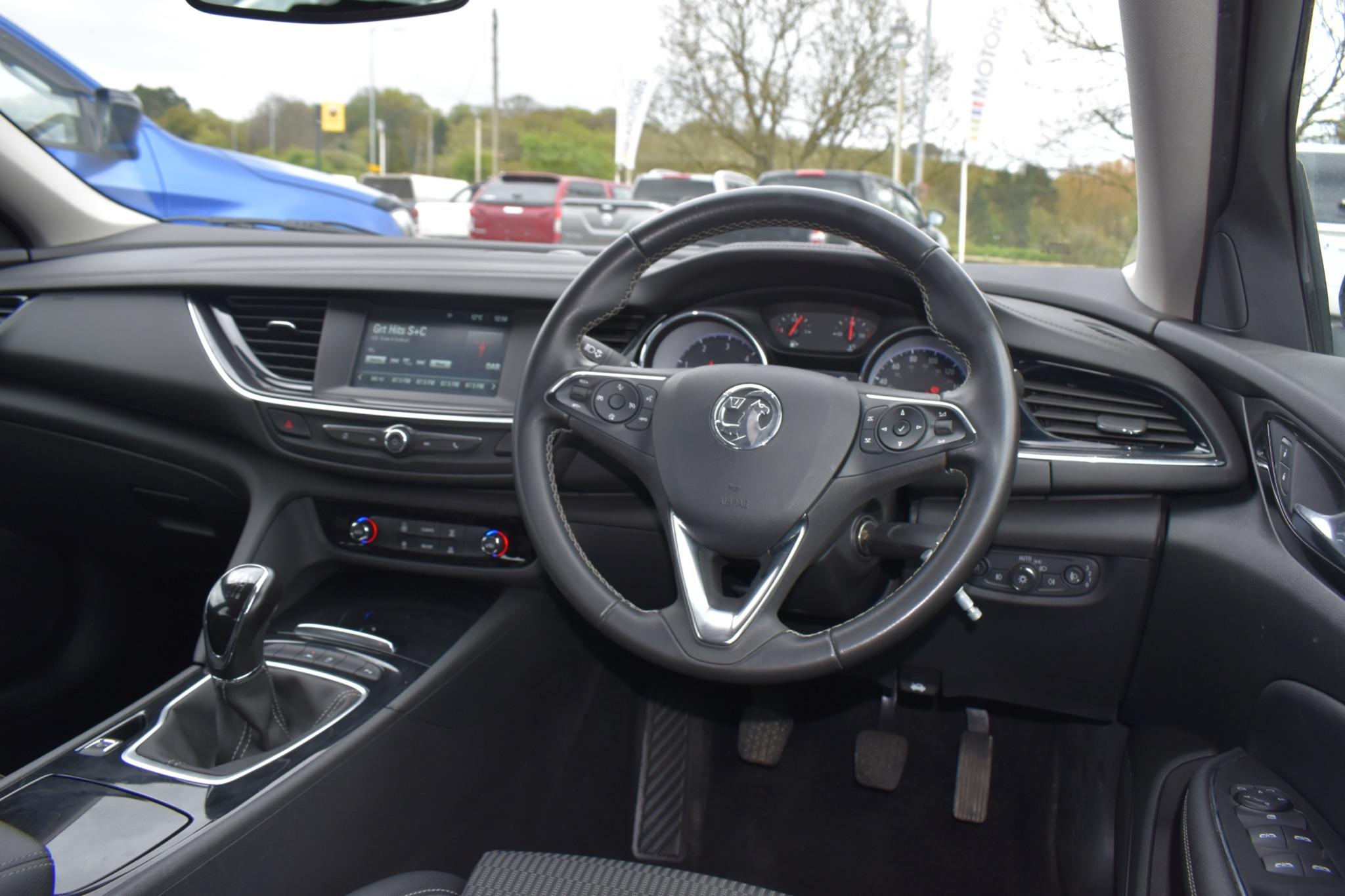 Insignia - 2.0 Turbo D SRi Nav Grand Sport Euro 6 (s/s) 5dr - Image 10