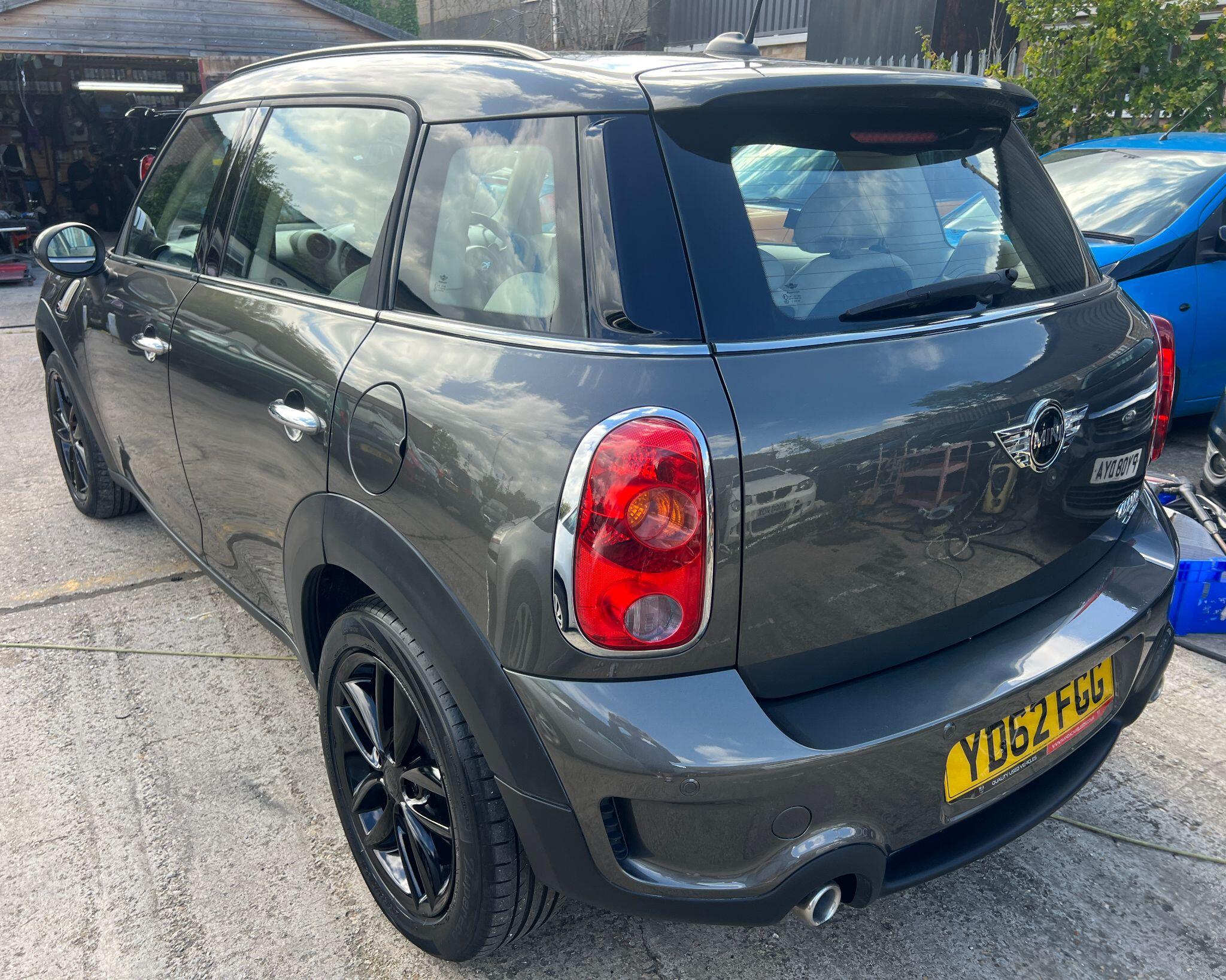 Mini Countryman view 4