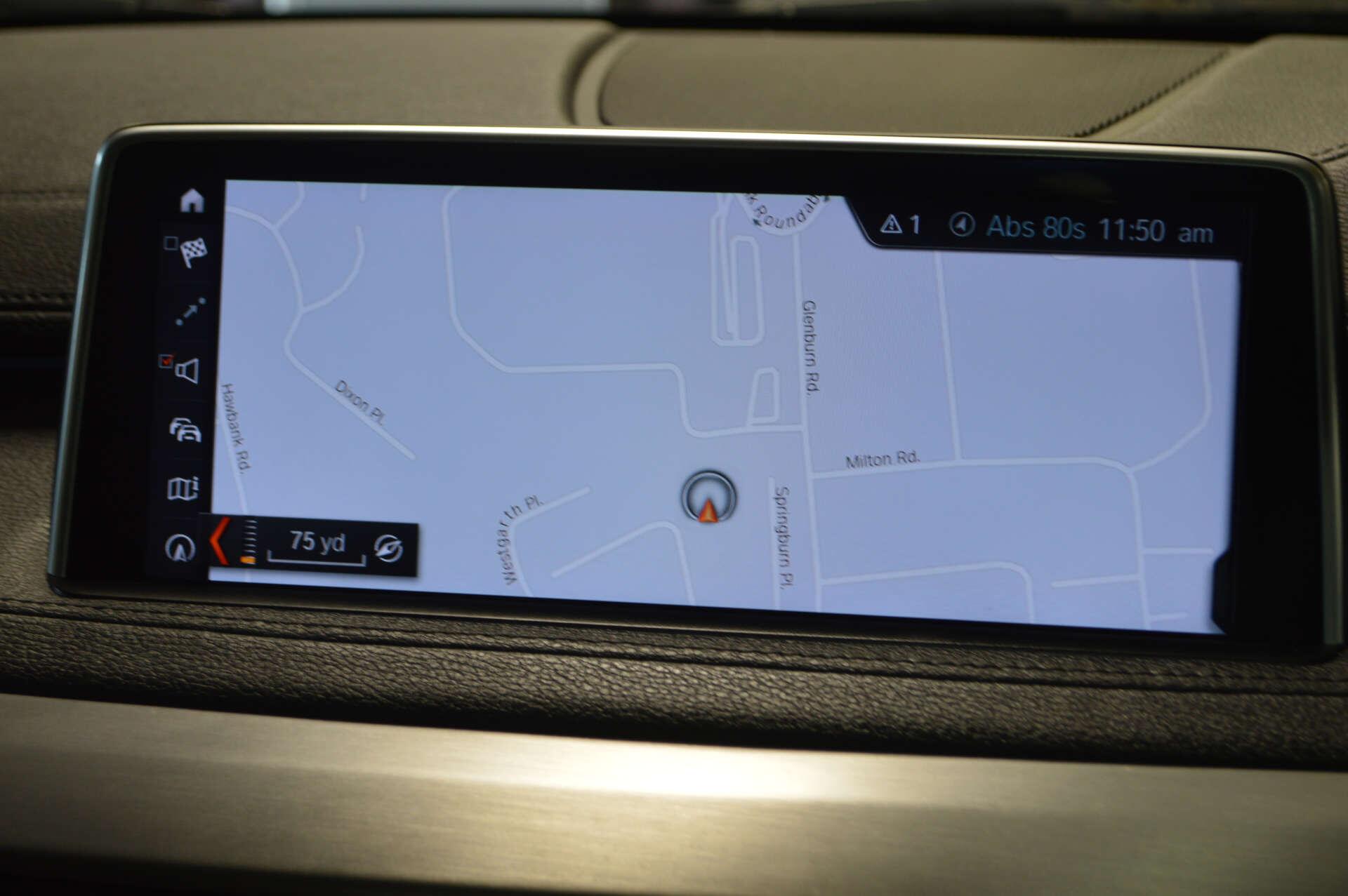 BMW X6 view 18
