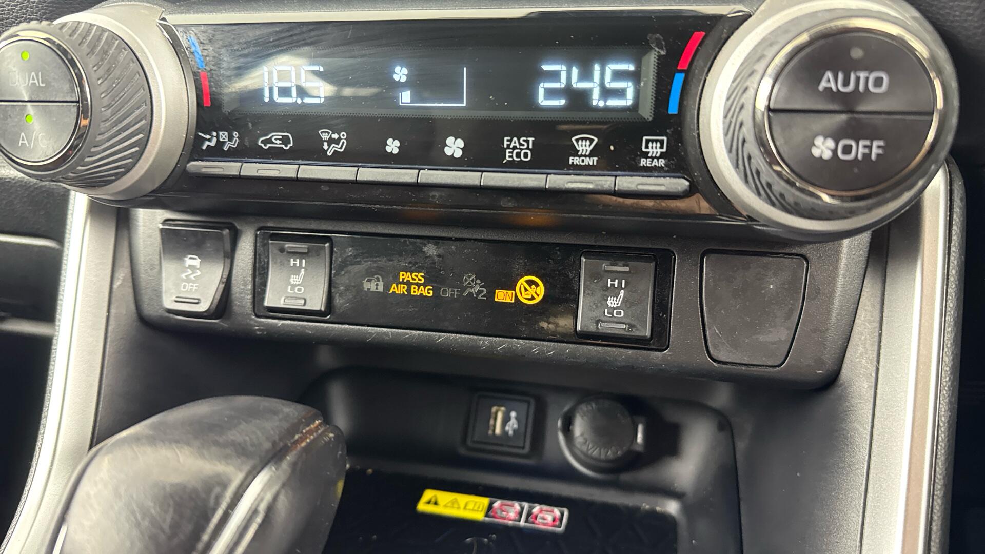 Toyota RAV4 view 30
