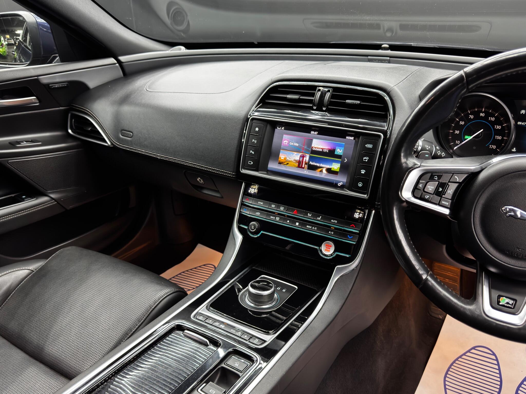 Jaguar XE view 23