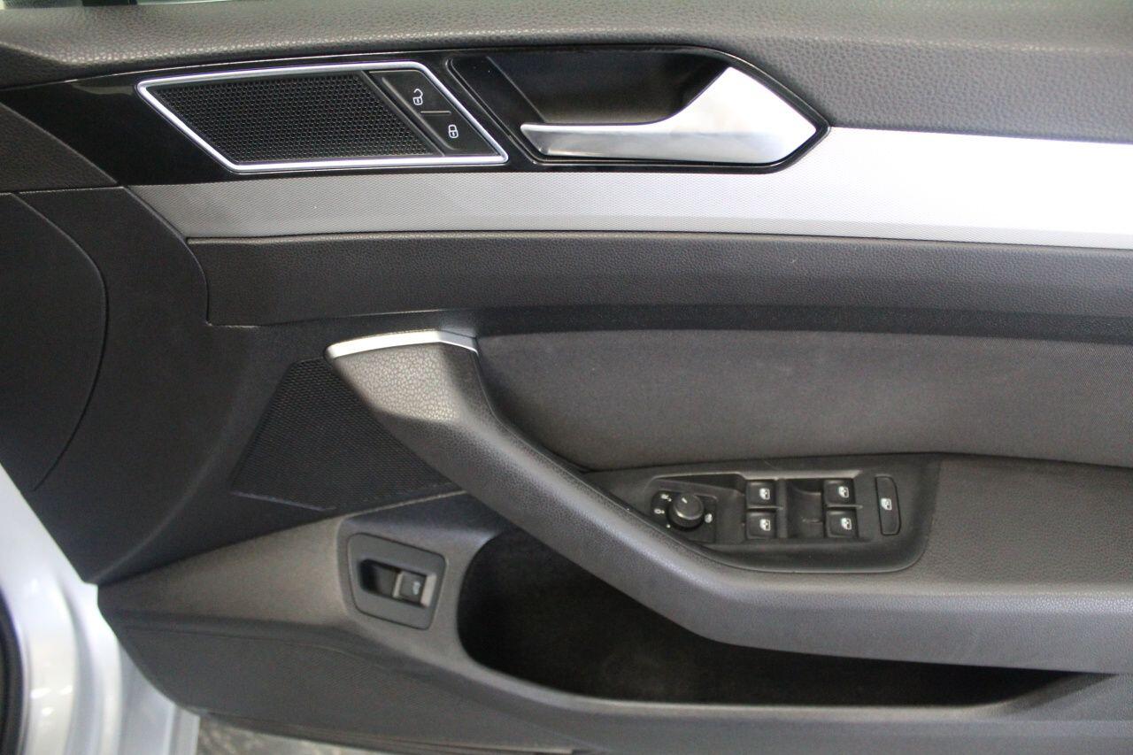Volkswagen Passat view 52