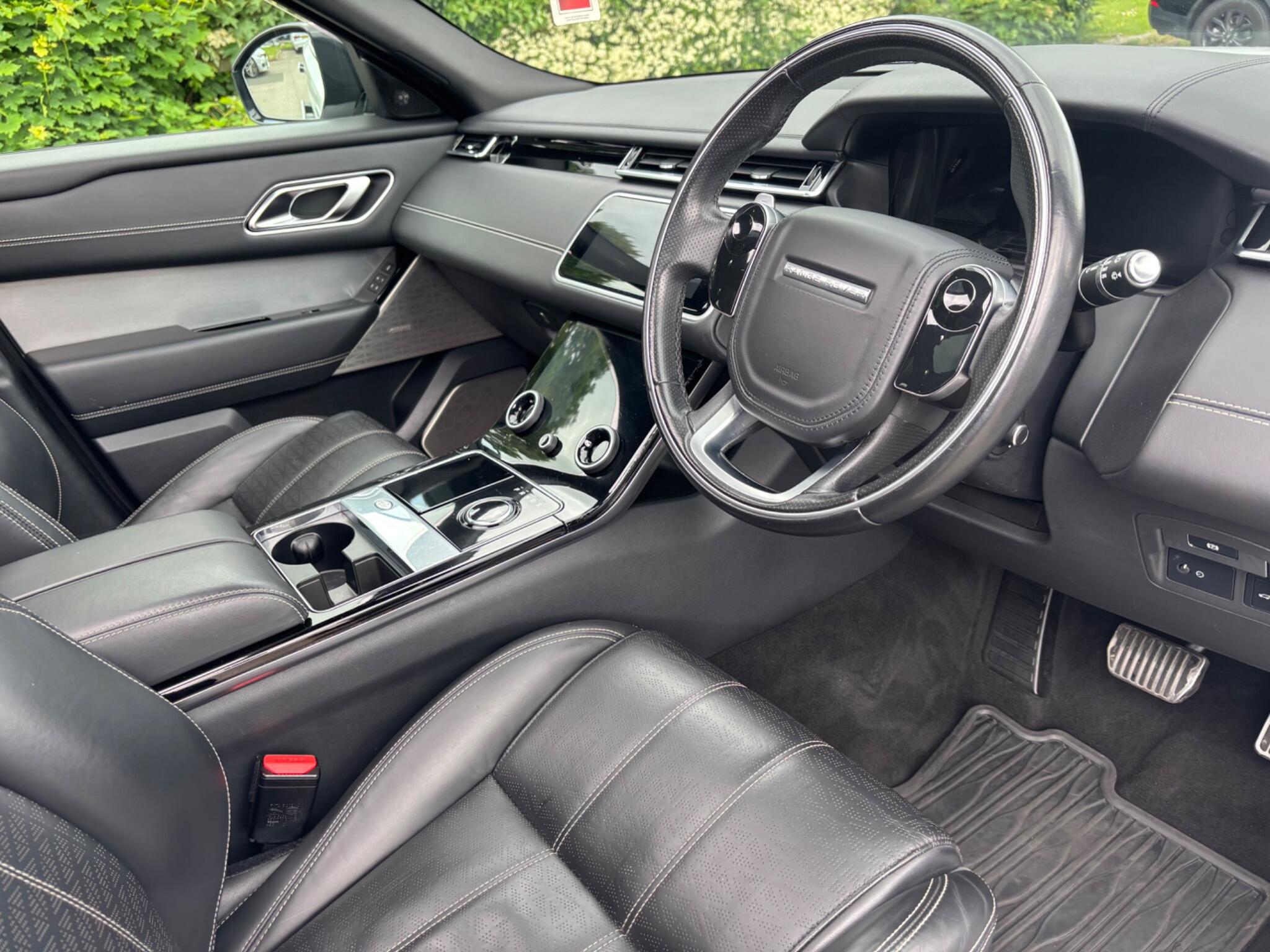Land Rover Range Rover Velar view 12