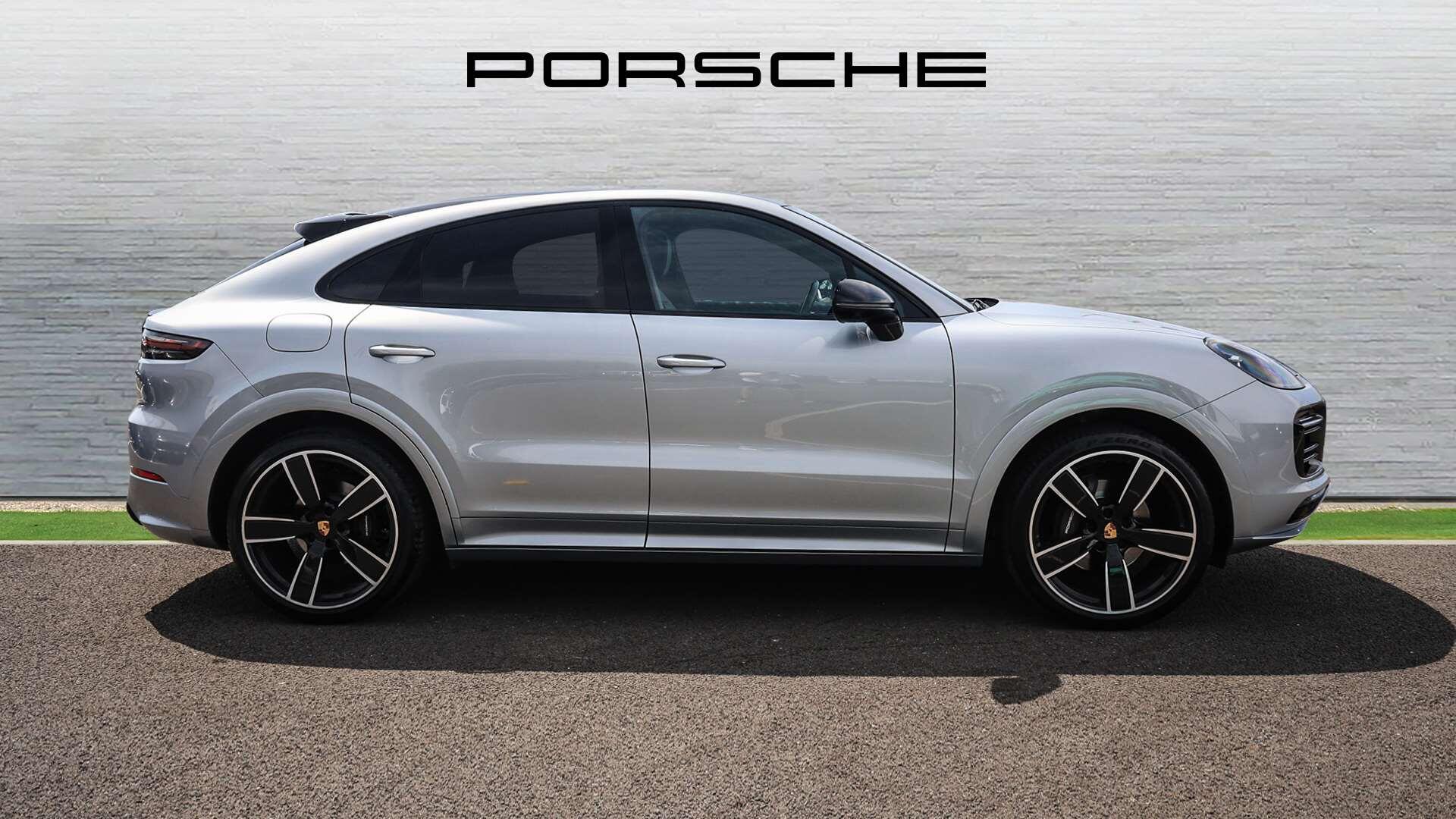 Porsche Cayenne view 7