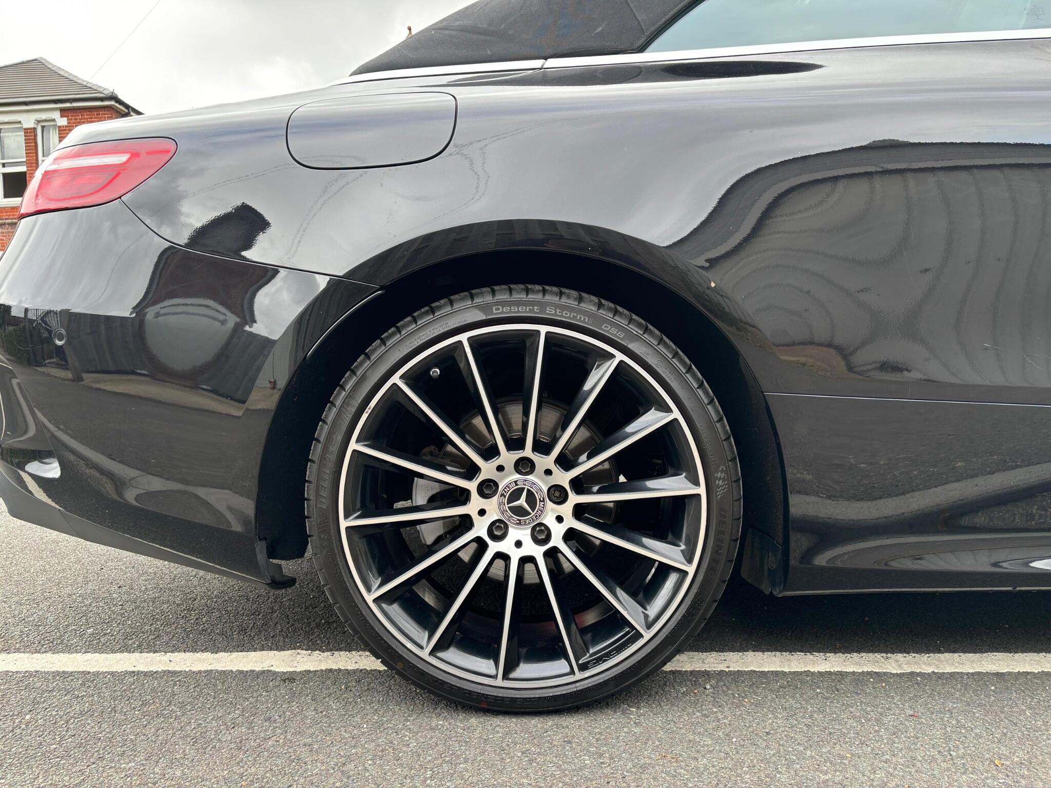 Mercedes-Benz E Class view 36