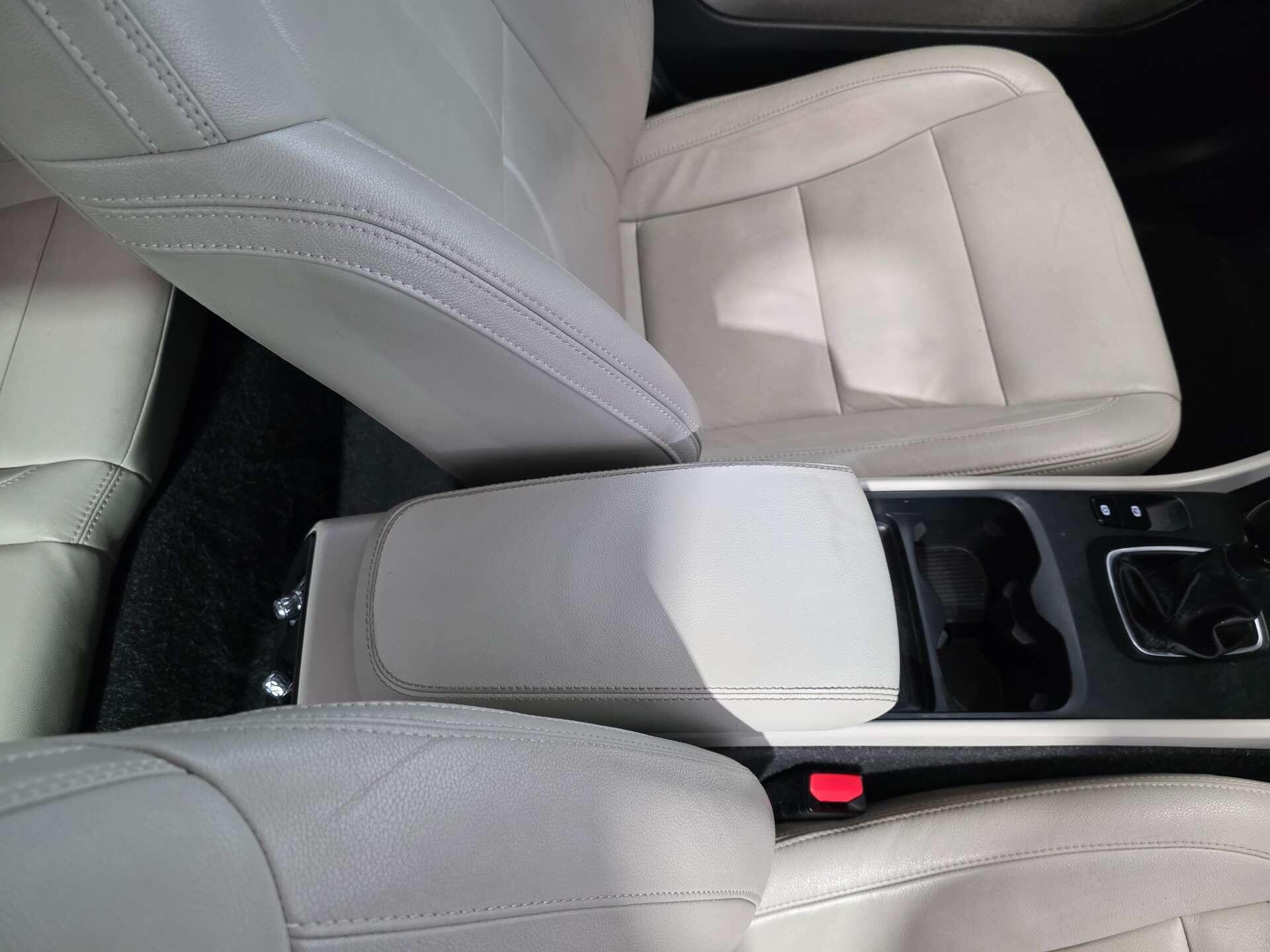 Volvo XC40 view 35