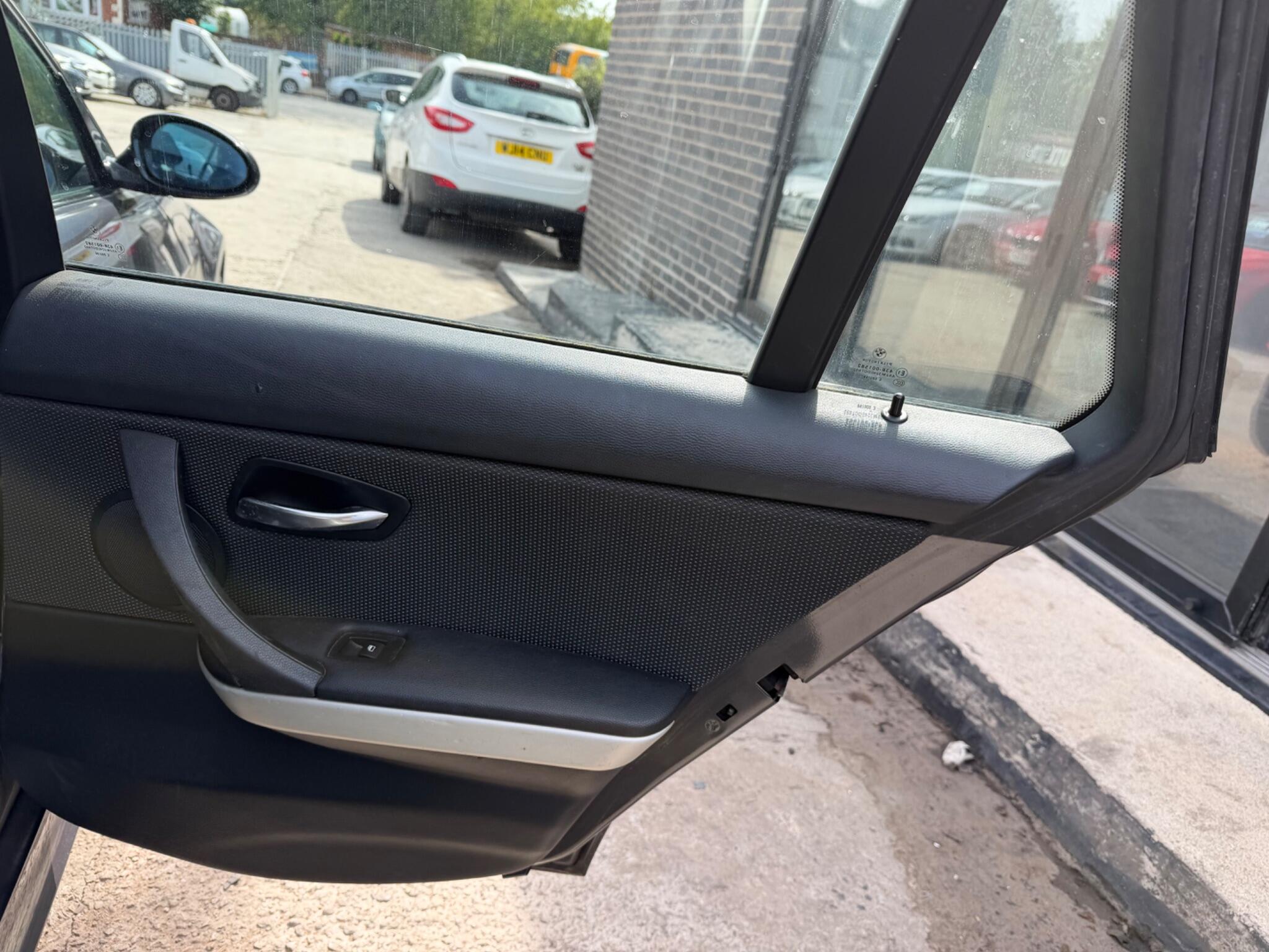 BMW 3 Series view 43