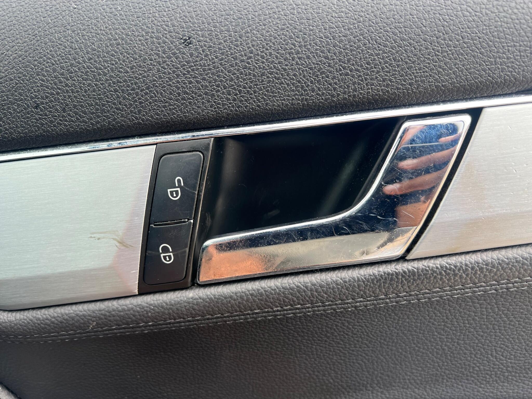 Mercedes-Benz C-Class view 44