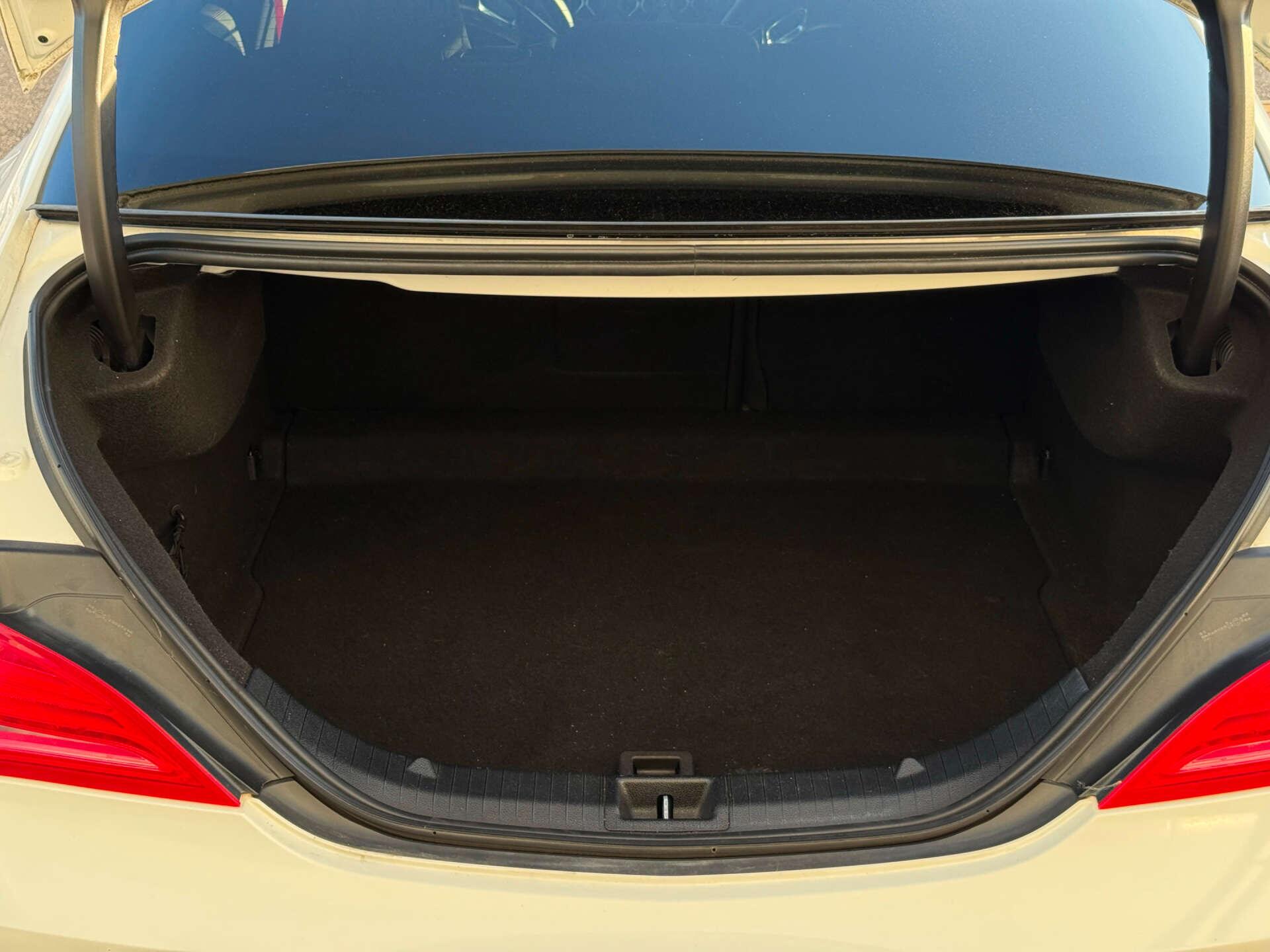 Mercedes-Benz Cla view 30