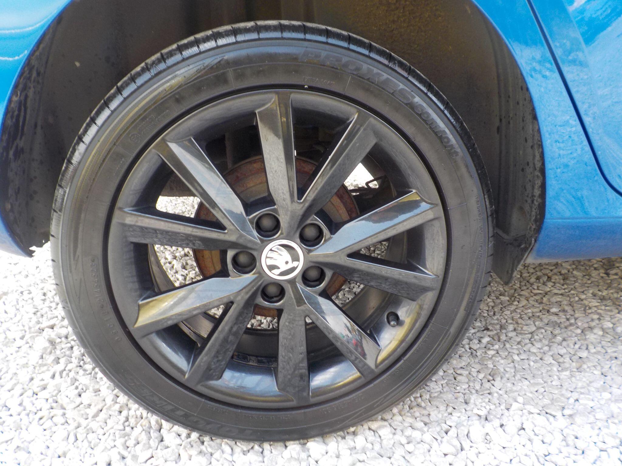 Skoda Fabia 1.0 Colour Edition Euro 6 (s/s) 5dr