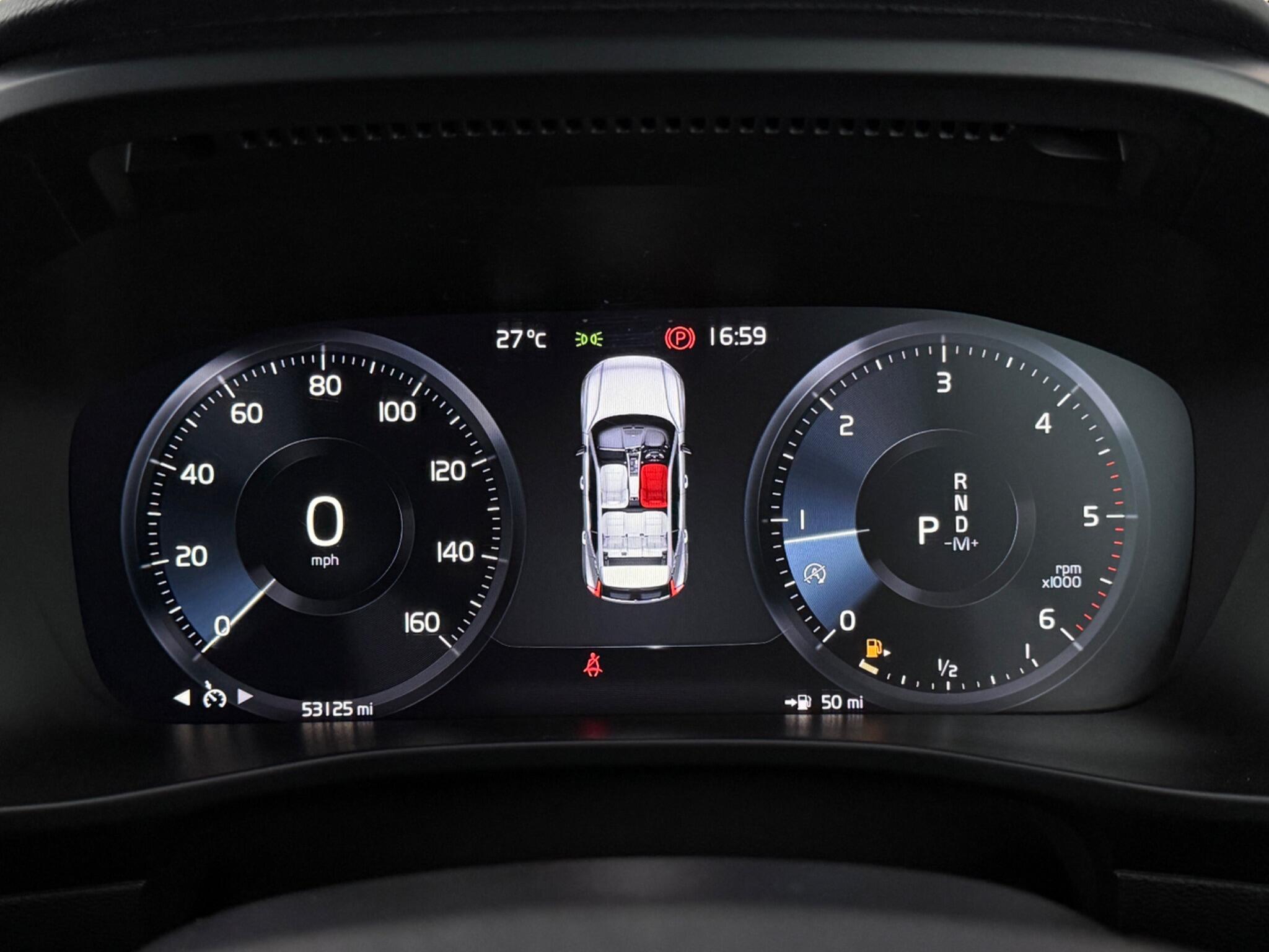 Volvo XC40 view 14