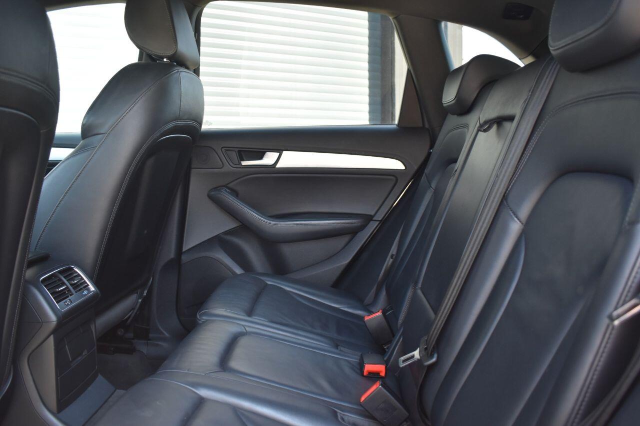 Audi Q5 view 14