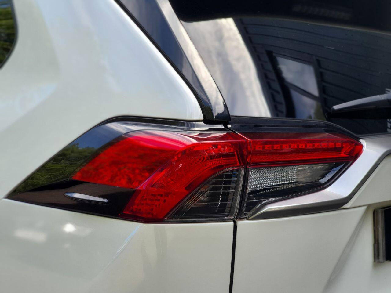 Toyota Rav4 view 10