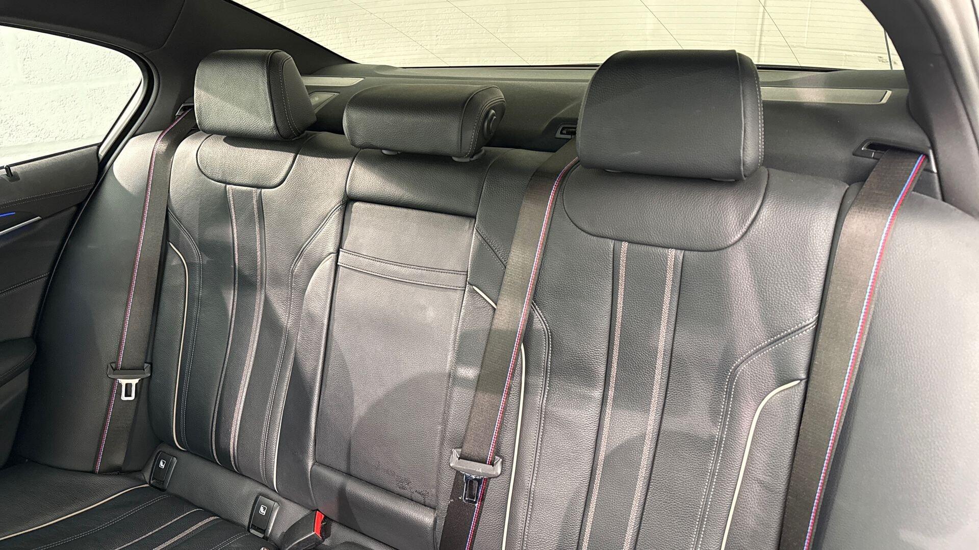 BMW 5 Series view 12