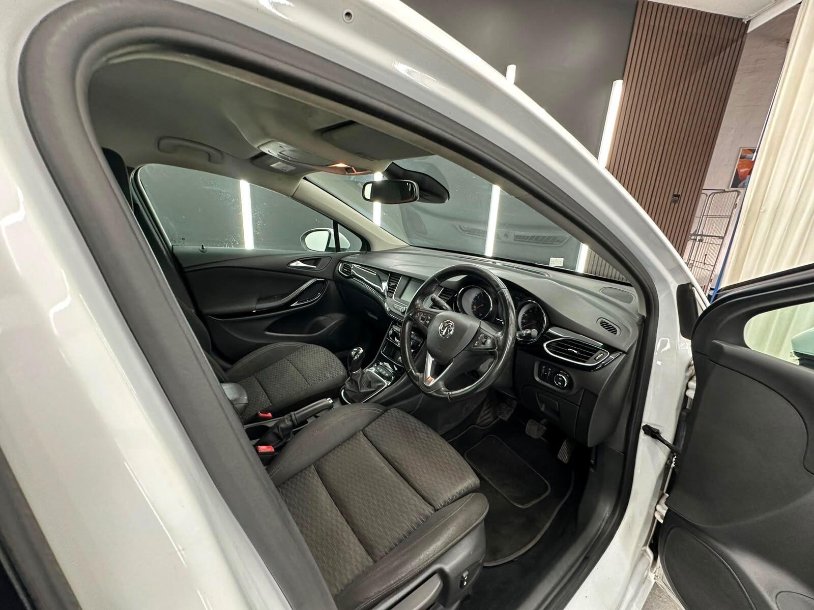Vauxhall Astra view 20