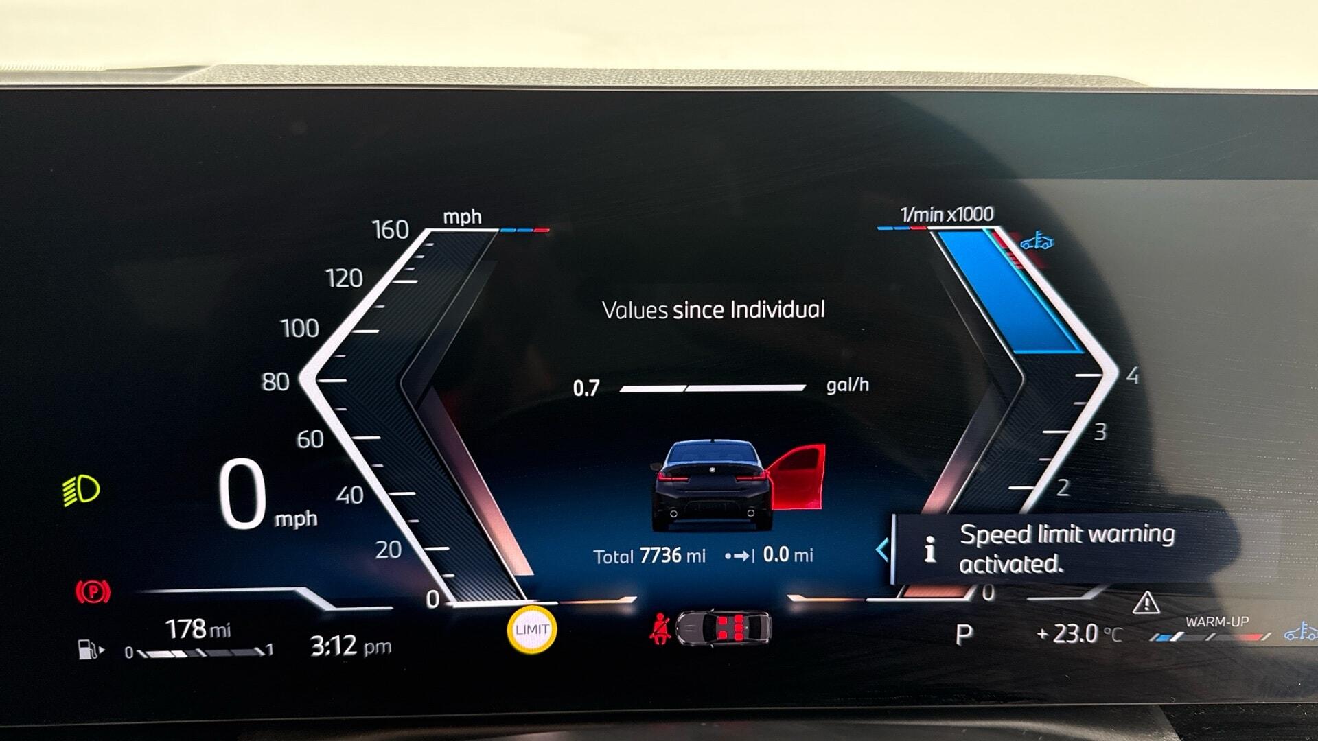 BMW 3 Series view 9