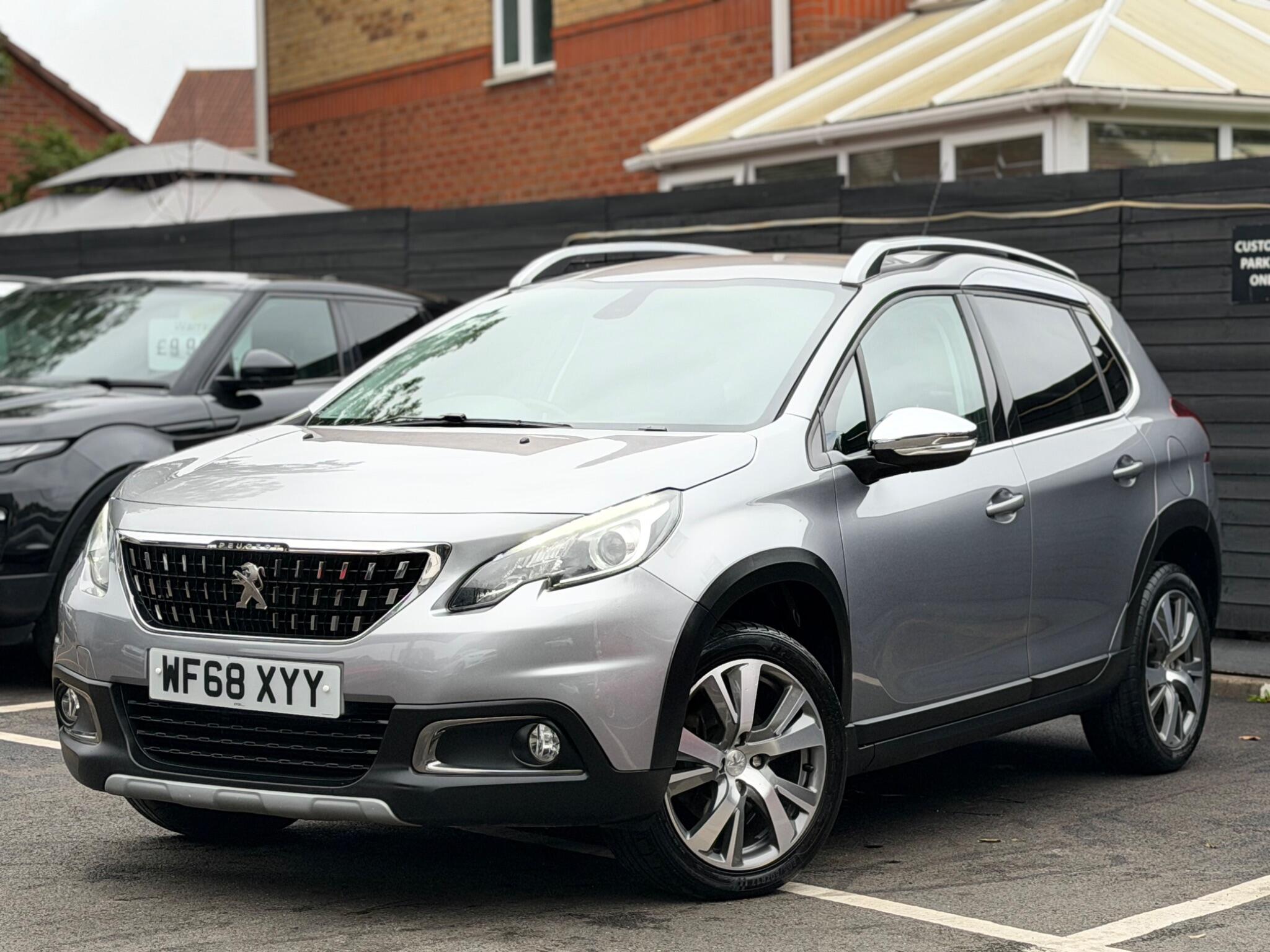 Peugeot 2008 view 5