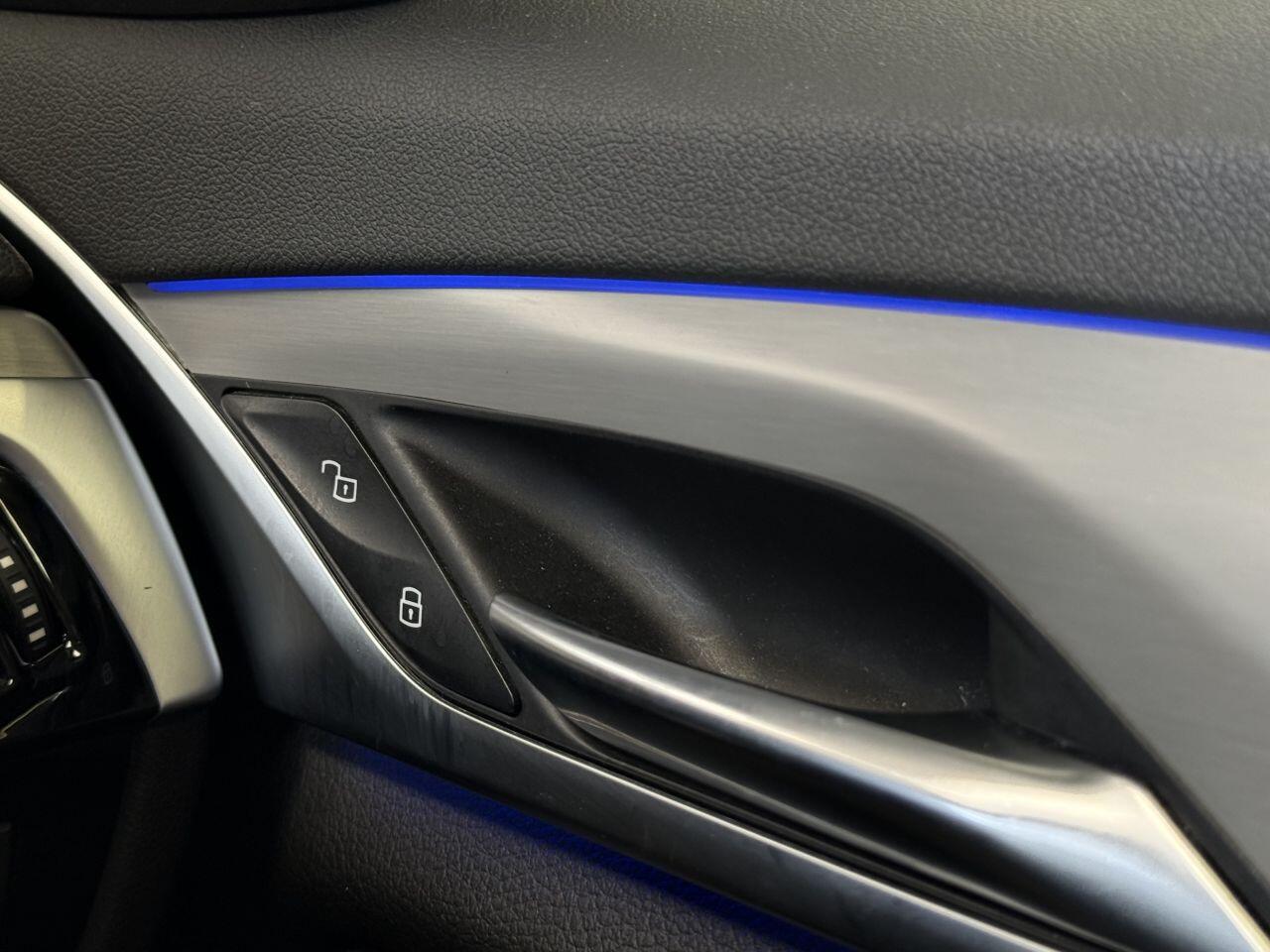 BMW 5 Series view 38