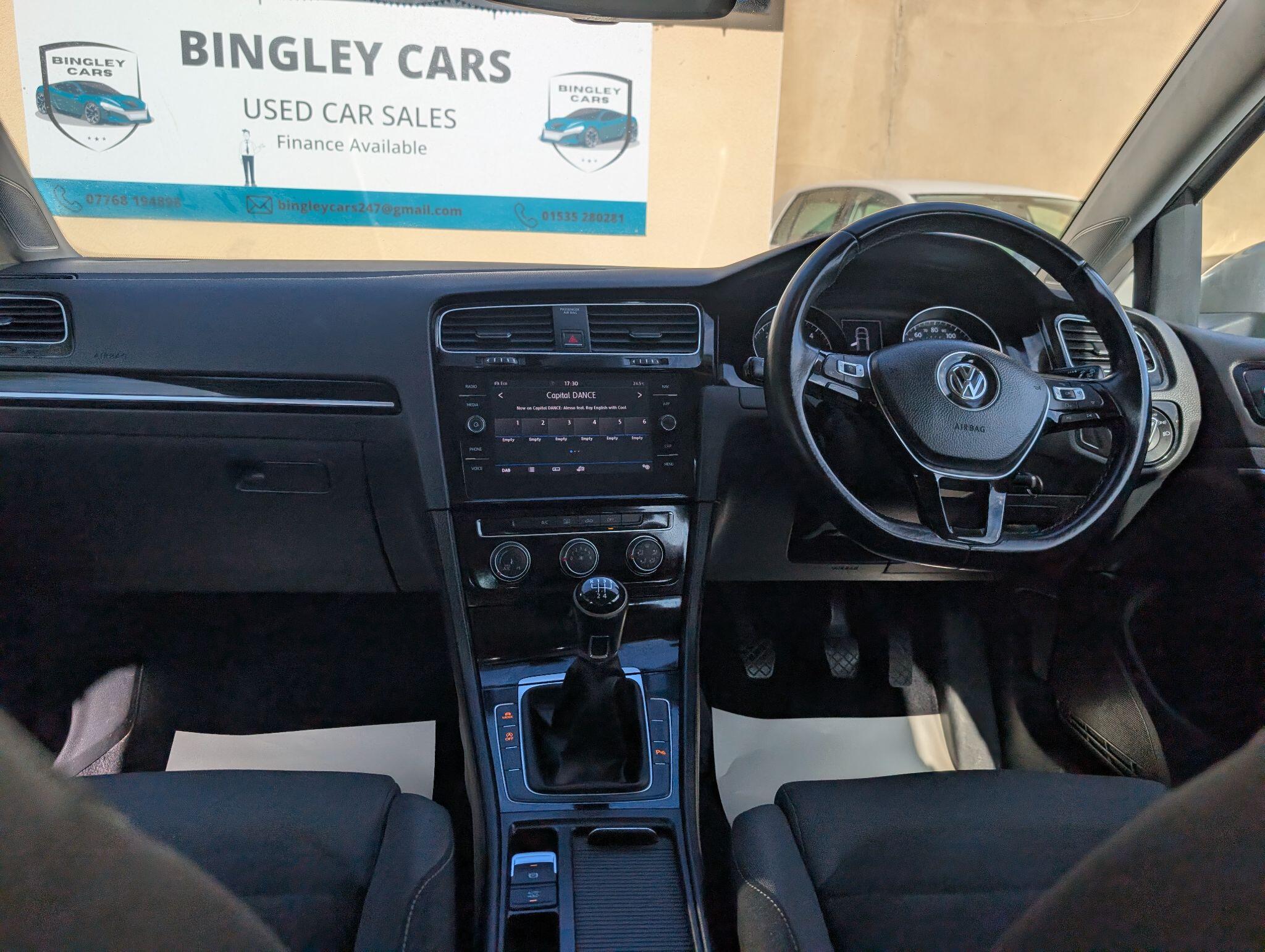 Volkswagen Golf view 14