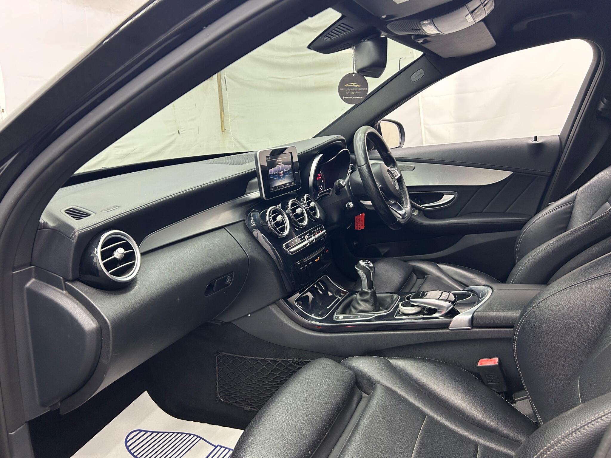 Mercedes-Benz C Class view 17