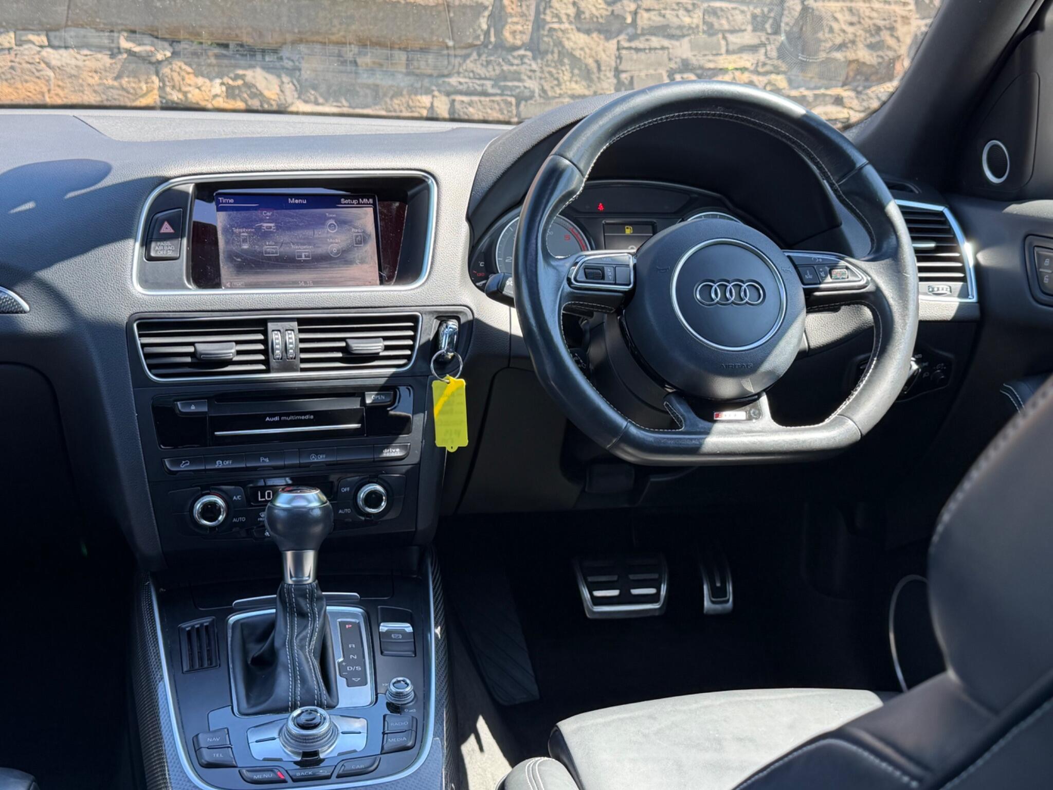 Audi SQ5 view 25
