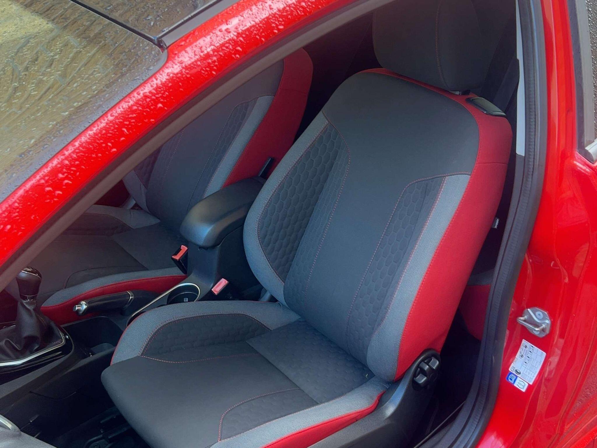 Ford Fiesta view 13