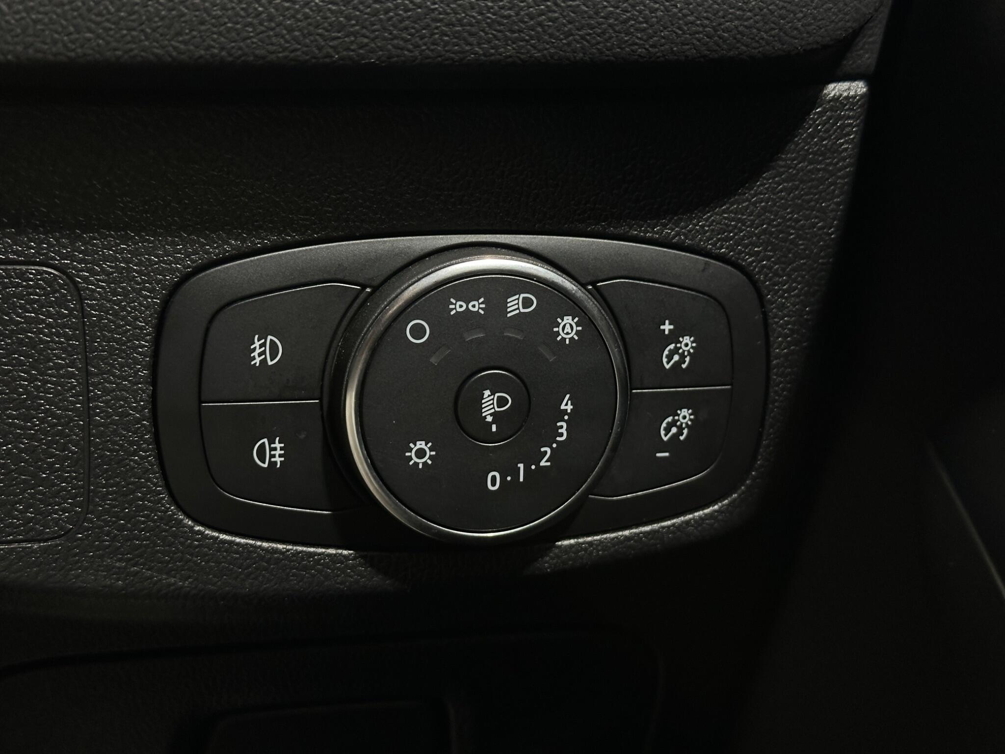 Ford Focus view 18