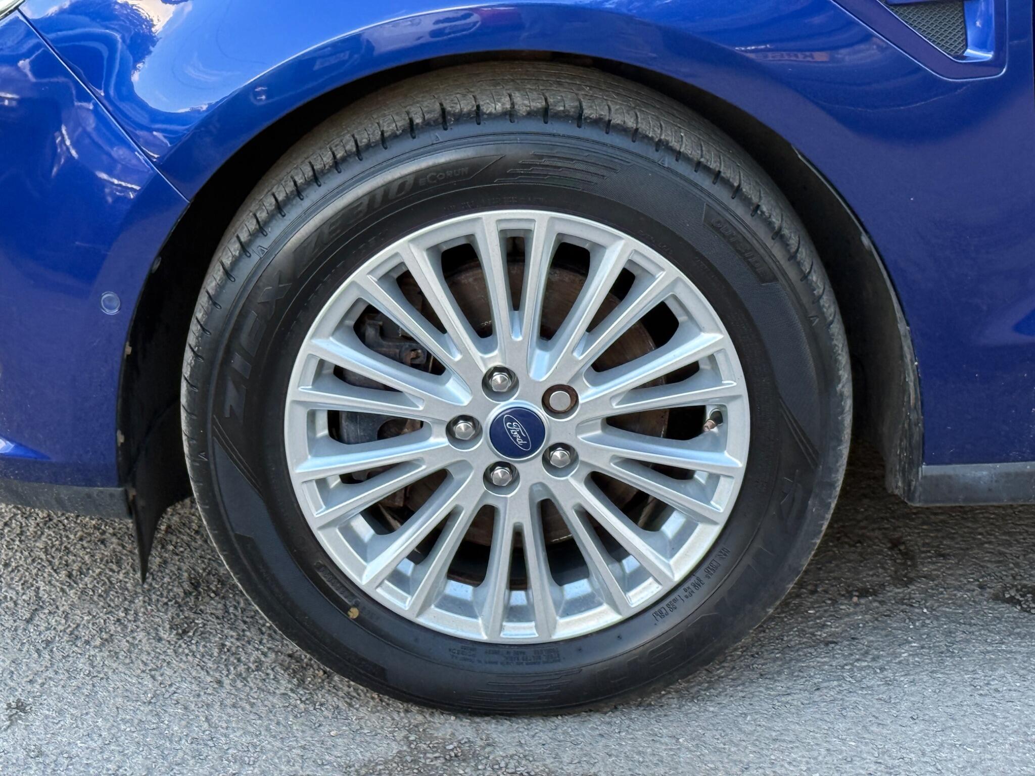 Ford S-Max - Image 28